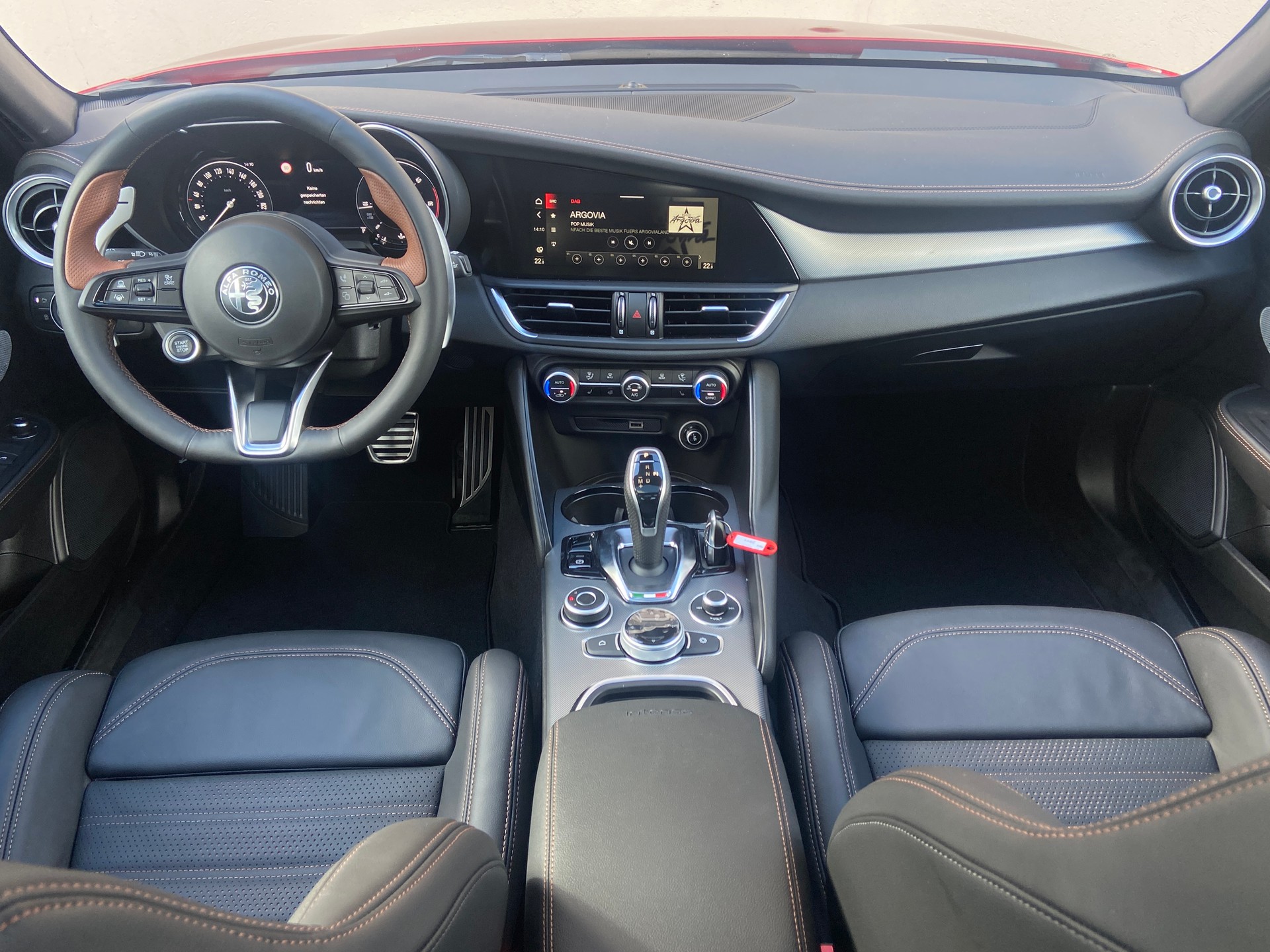 ALFA ROMEO Giulia 2.0 Intensa Sky Q4 AT8-image-5