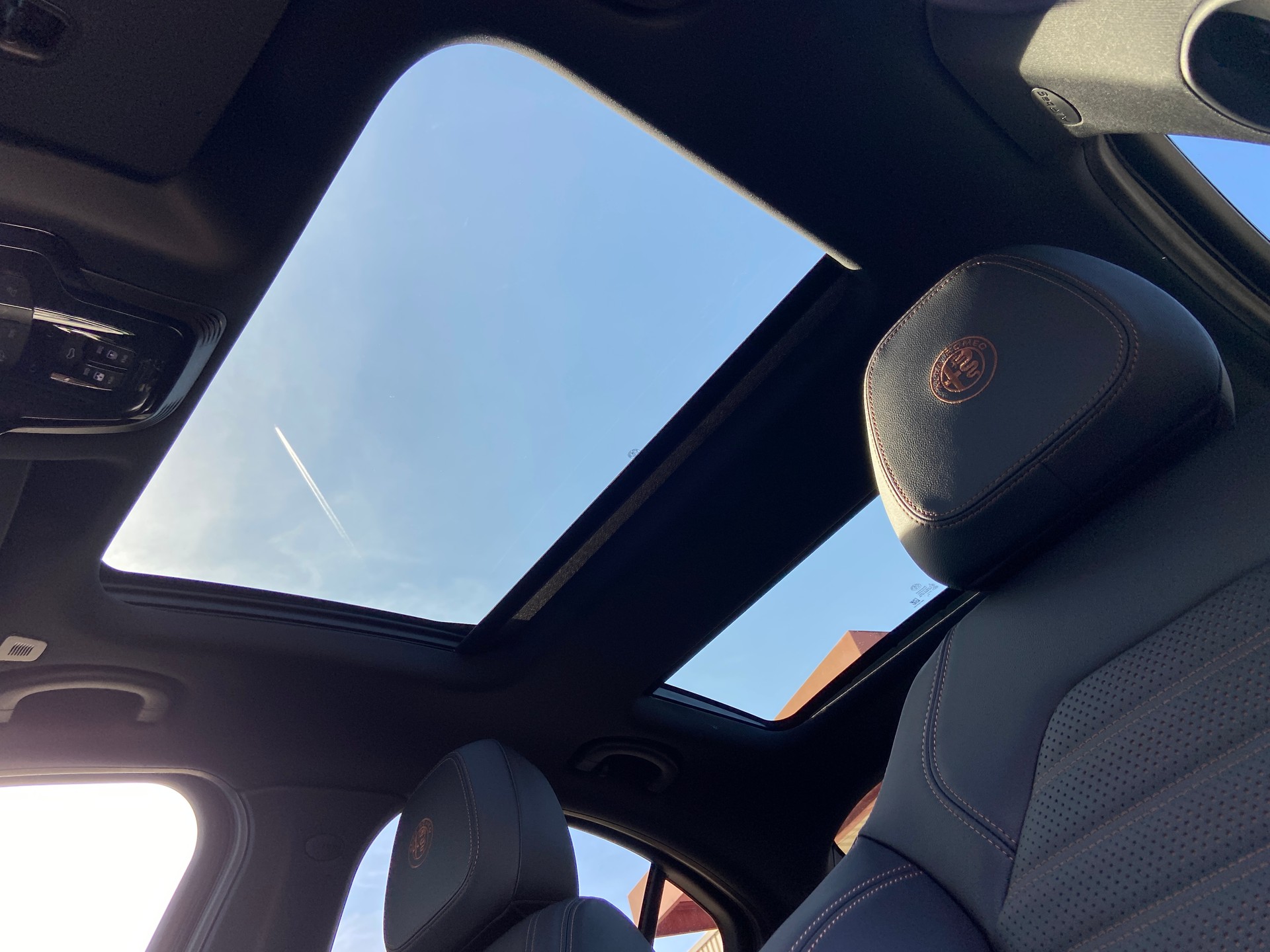 ALFA ROMEO Giulia 2.0 Intensa Sky Q4 AT8-image-4