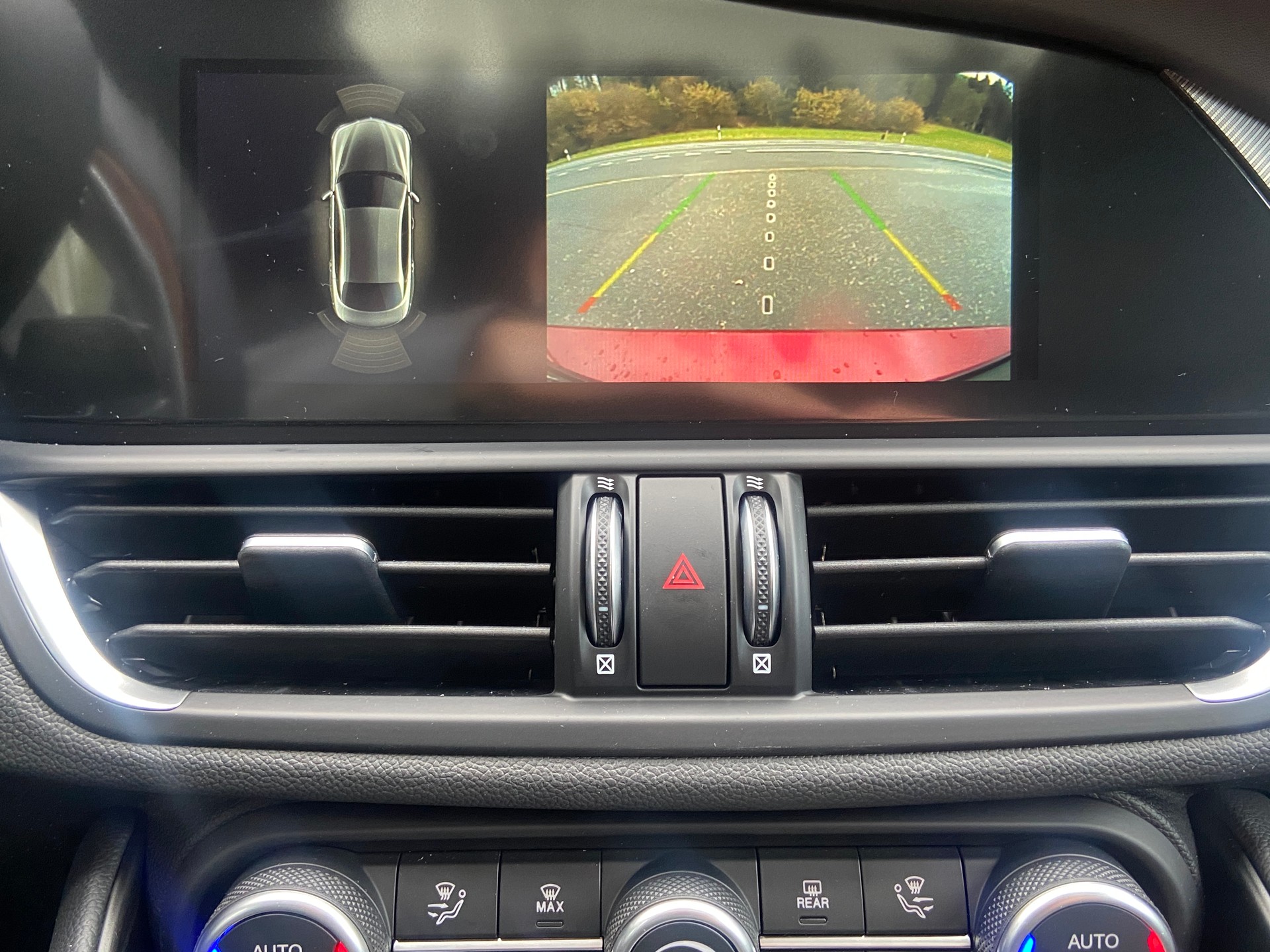 ALFA ROMEO Giulia 2.0 Intensa Sky Q4 AT8-image-15