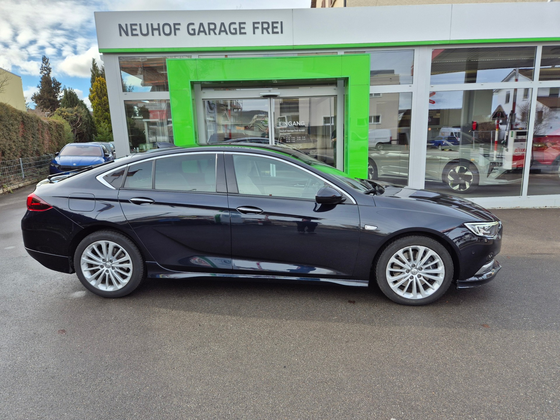 OPEL Insignia 2.0 T Grand Sport Excellence 4WD 300 PS Automat.-image-6