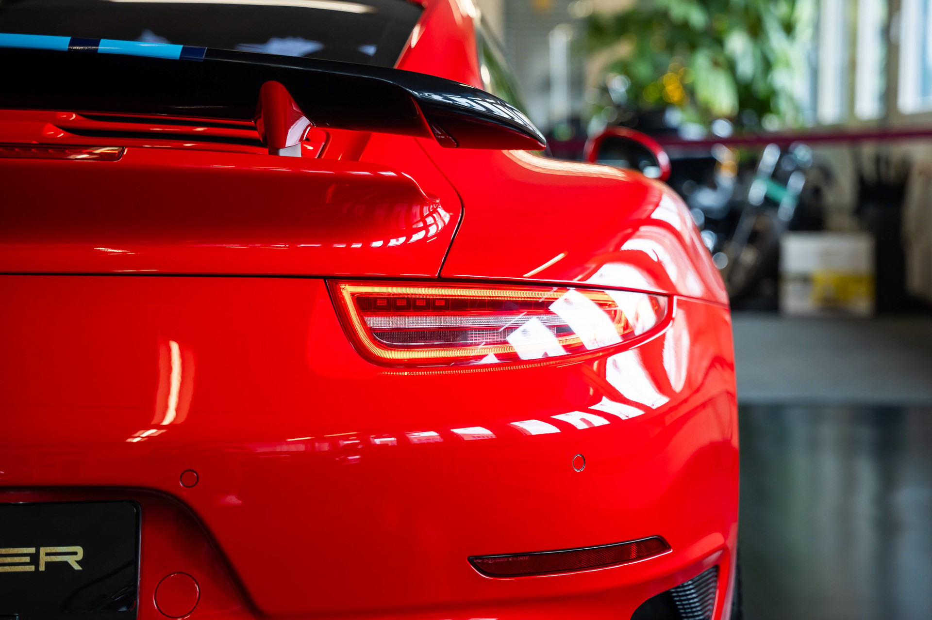 PORSCHE 911 Turbo S PDK-image-7