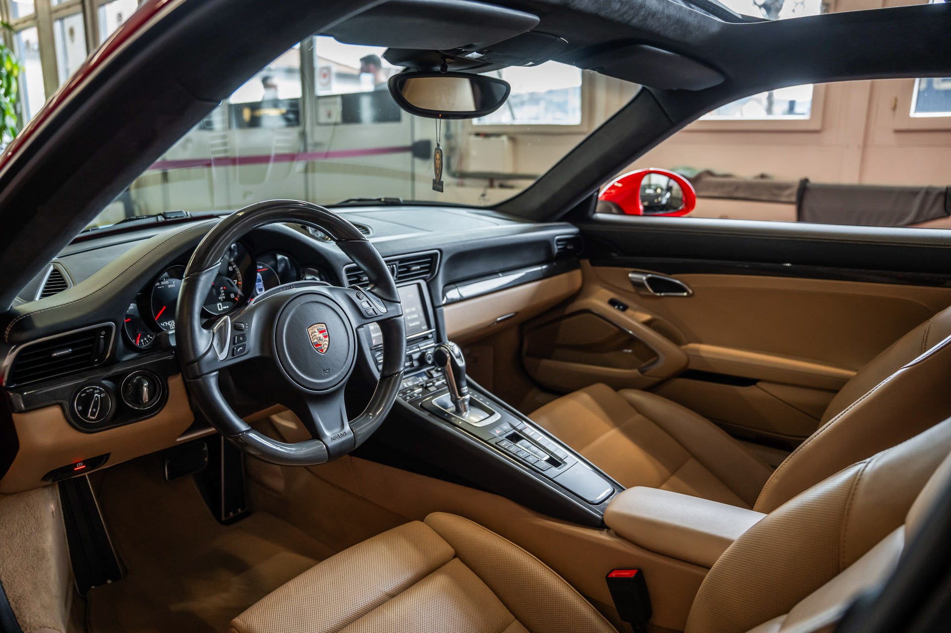 PORSCHE 911 Turbo S PDK-image-9