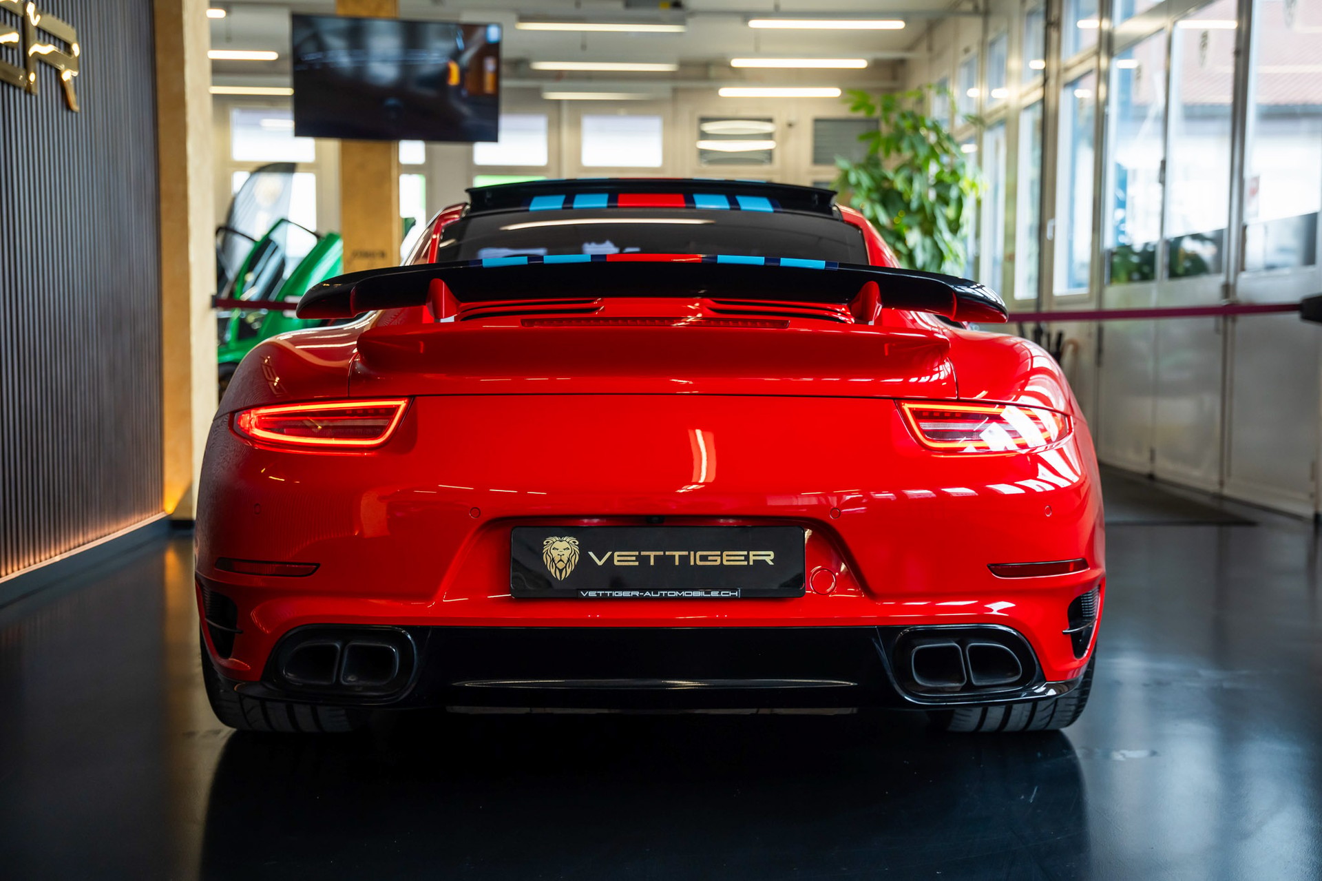 PORSCHE 911 Turbo S PDK-image-4