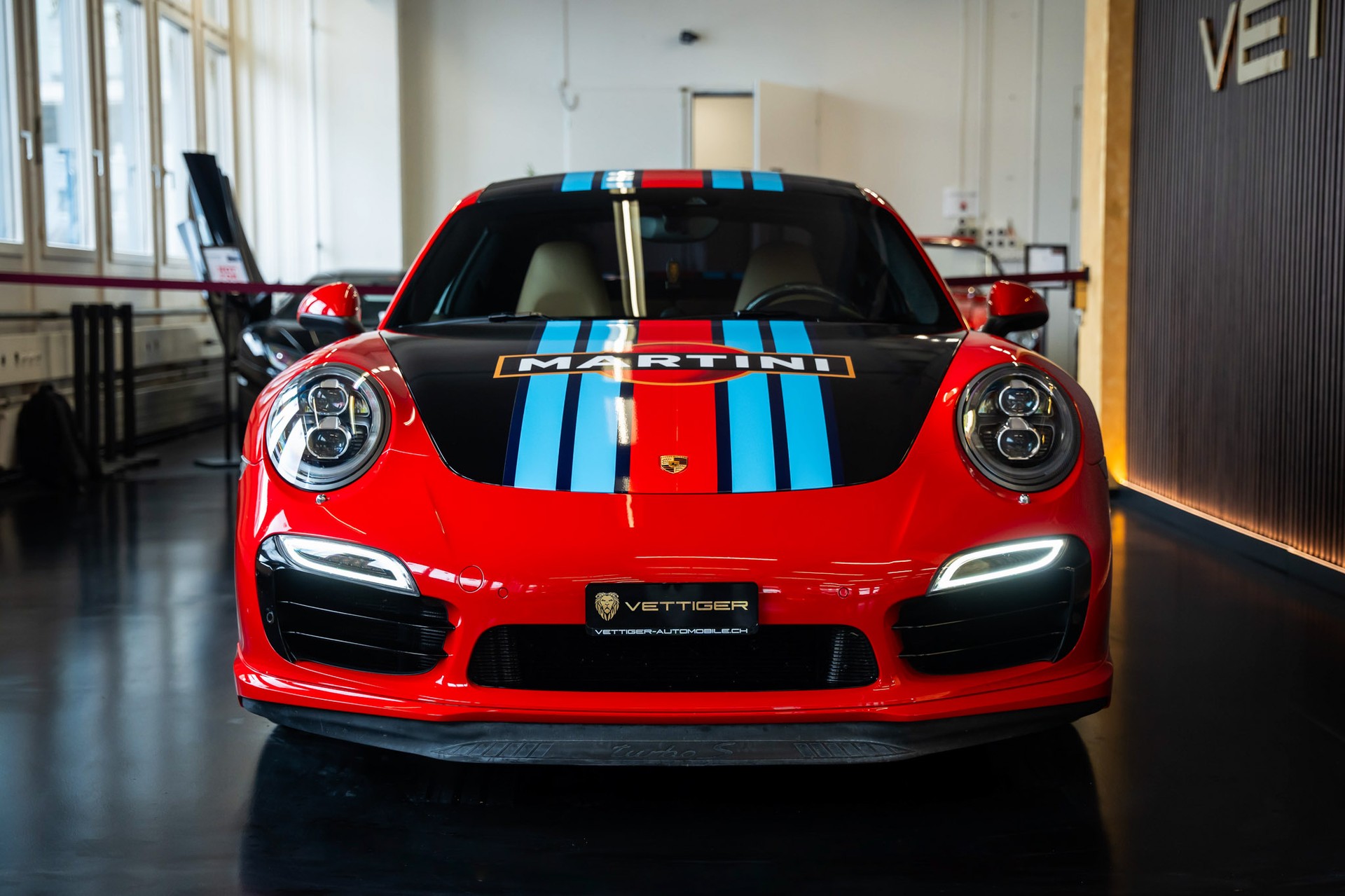 PORSCHE 911 Turbo S PDK-showroom-element-1