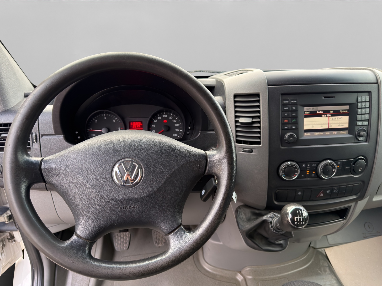 VW Crafter 35 2.0 BiTDI CR-image-9