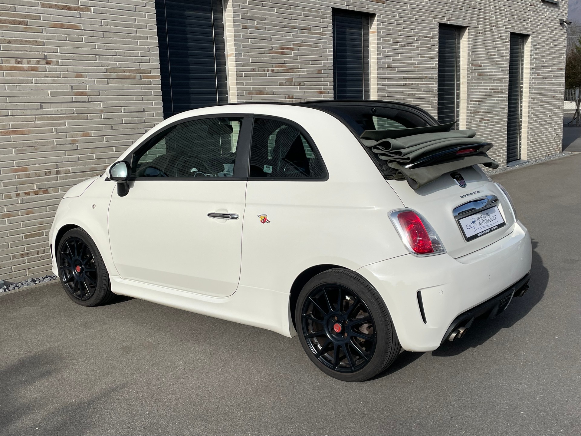 FIAT 500 1.4 16V Turbo Abarth SS-image-10