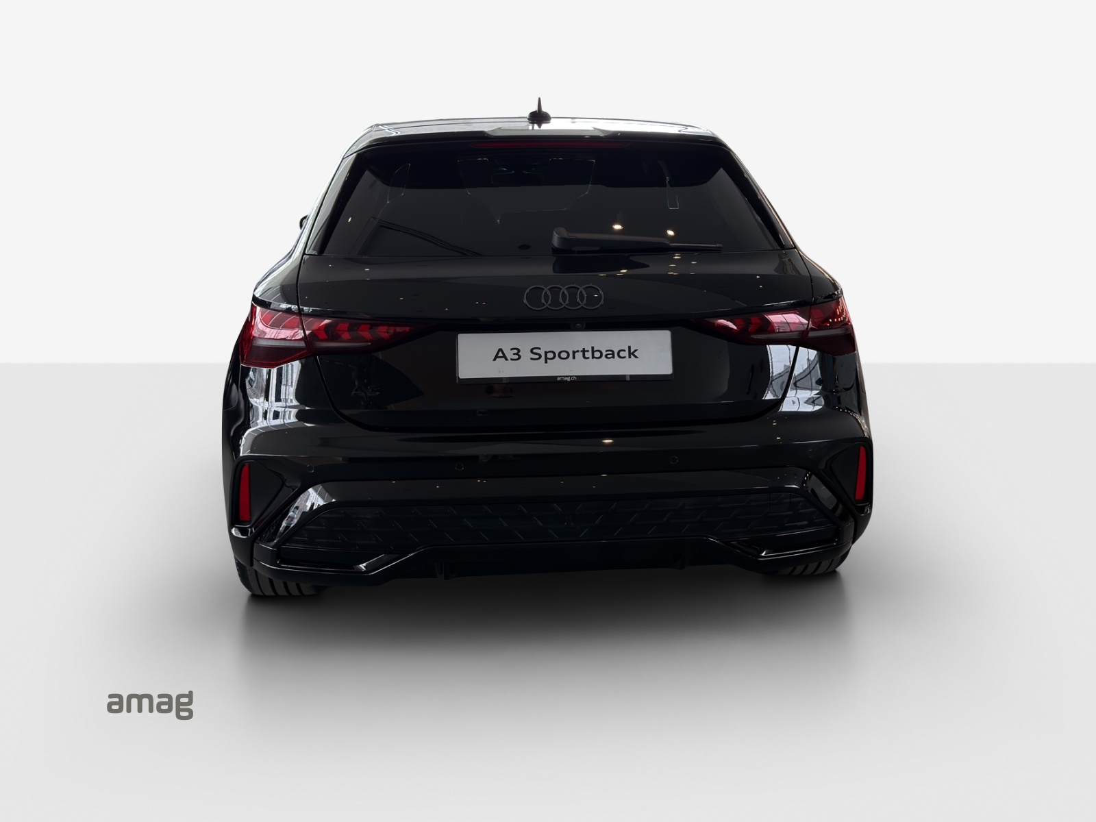AUDI A3 Sportback TFSI 110 kW S line S tronic-image-3