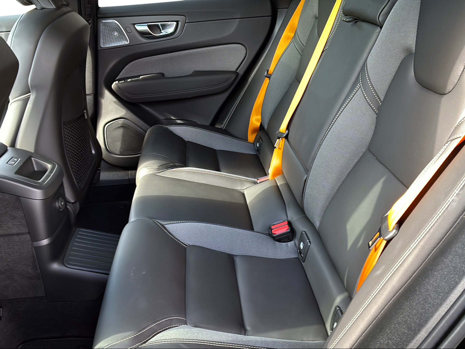 VOLVO XC60 2.0 T8 TE Polestar eAWD-image-12