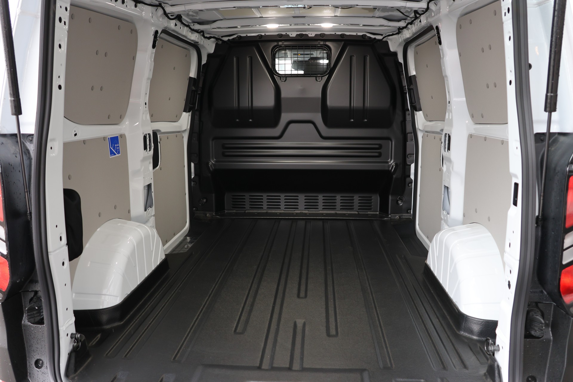 FORD Transit Custom Van 320 L1H1 Basis-image-5