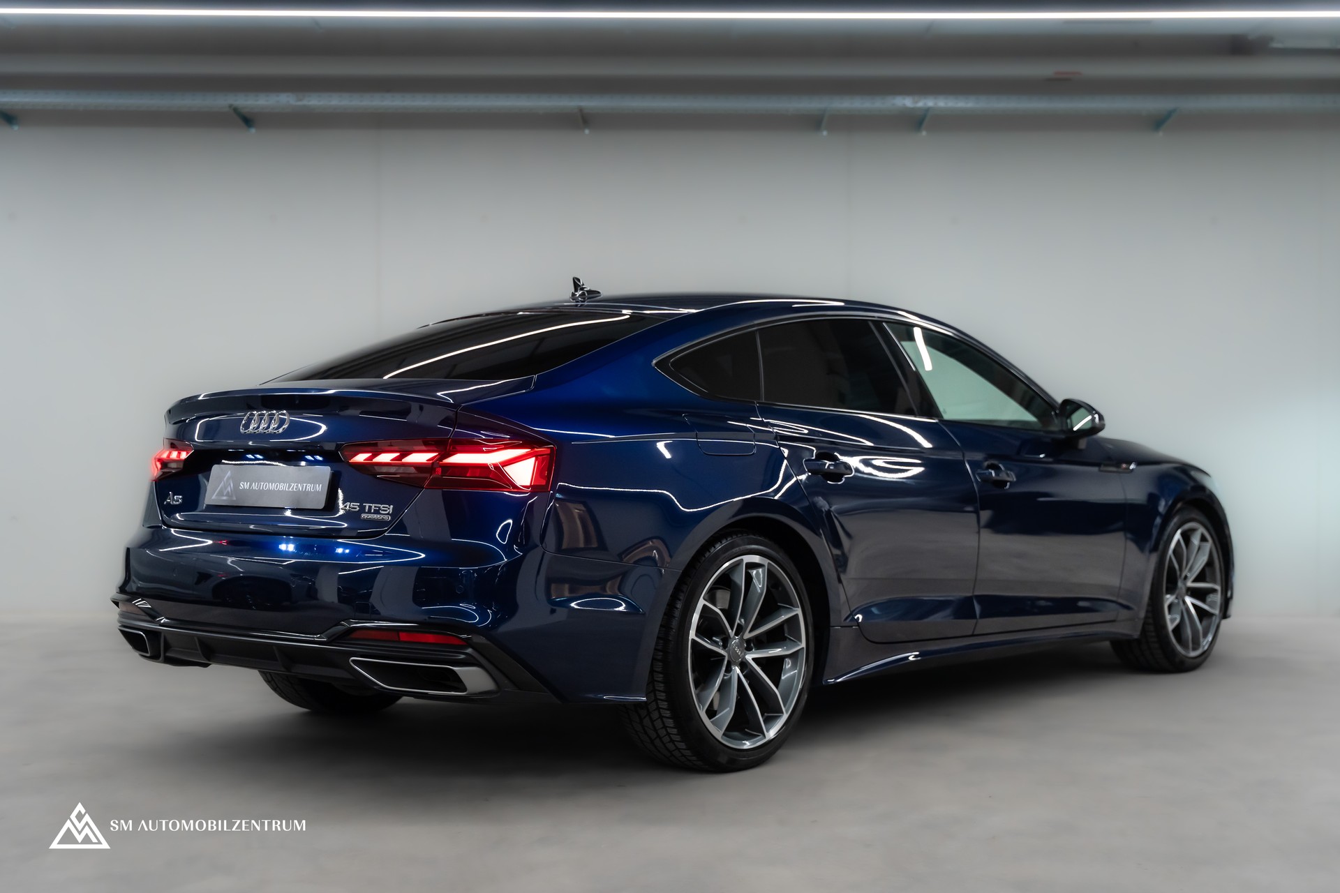 AUDI A5 Sportback 2.0 45 TFSI S Line quattro S-Tronic / Matrix-LED / Memorysitze / Rückfahrkamera-image-8