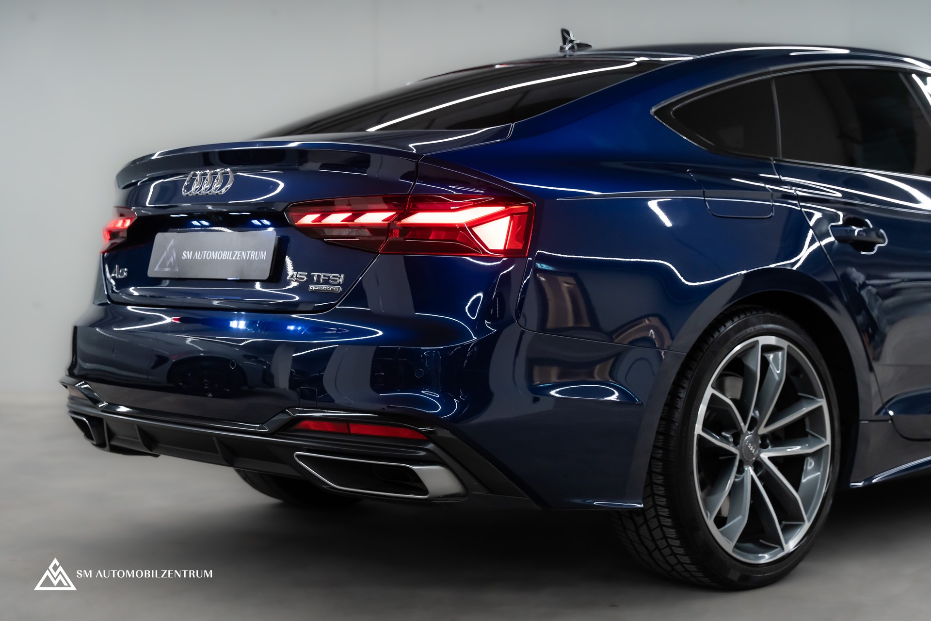 AUDI A5 Sportback 2.0 45 TFSI S Line quattro S-Tronic / Matrix-LED / Memorysitze / Rückfahrkamera-image-9