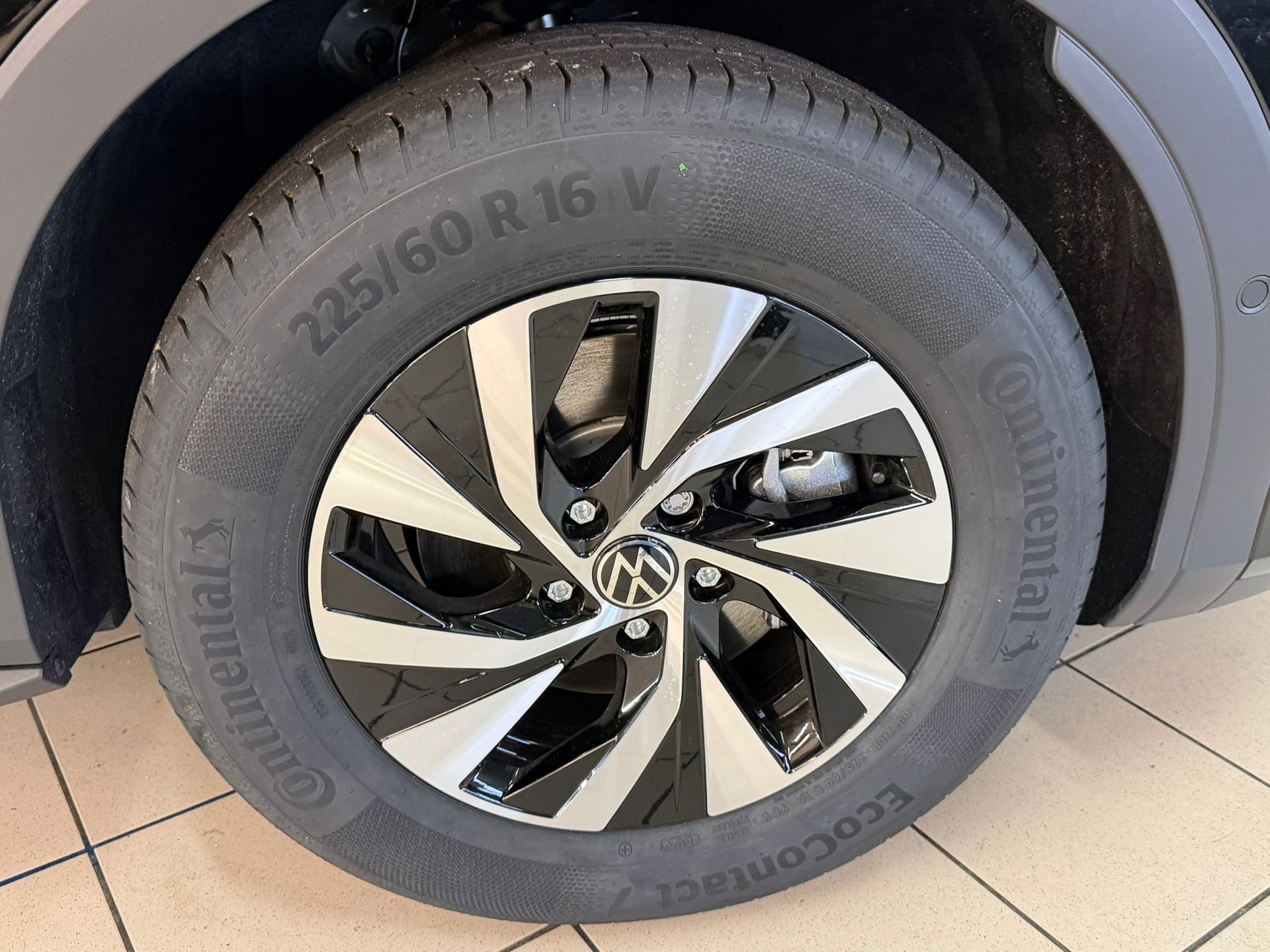 VW T-Roc 1.5 eTSI mHEV Trend DSG-image-4