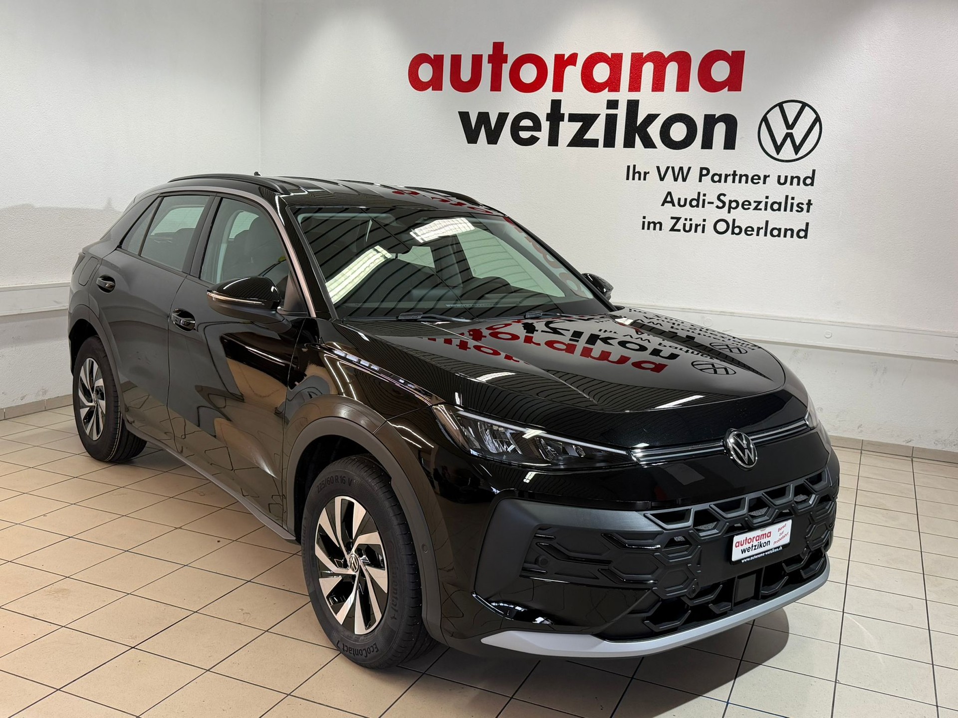 VW T-Roc 1.5 eTSI mHEV Trend DSG-image-1