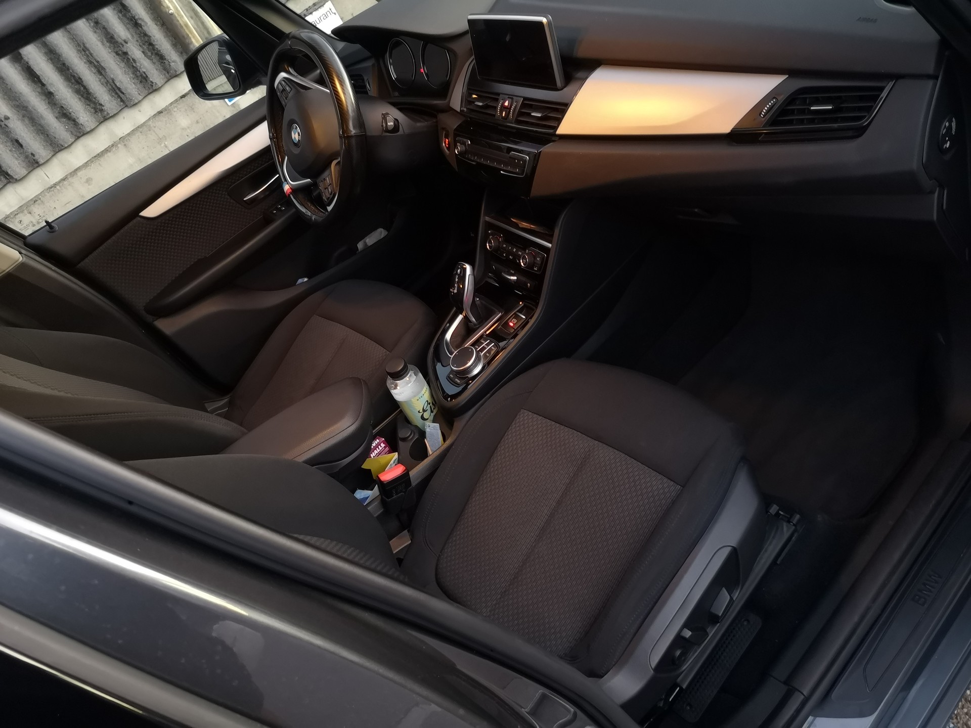 BMW 218i-image-8