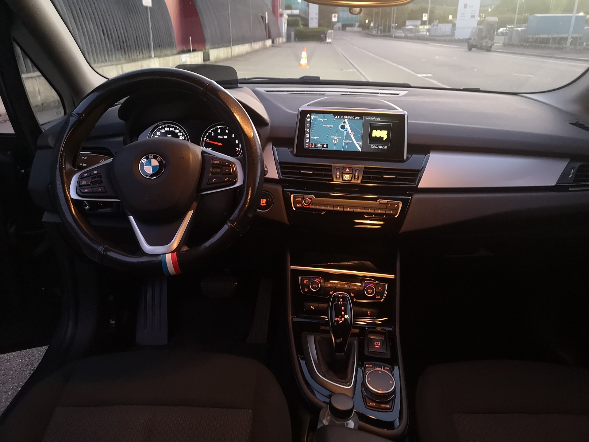 BMW 218i-image-7