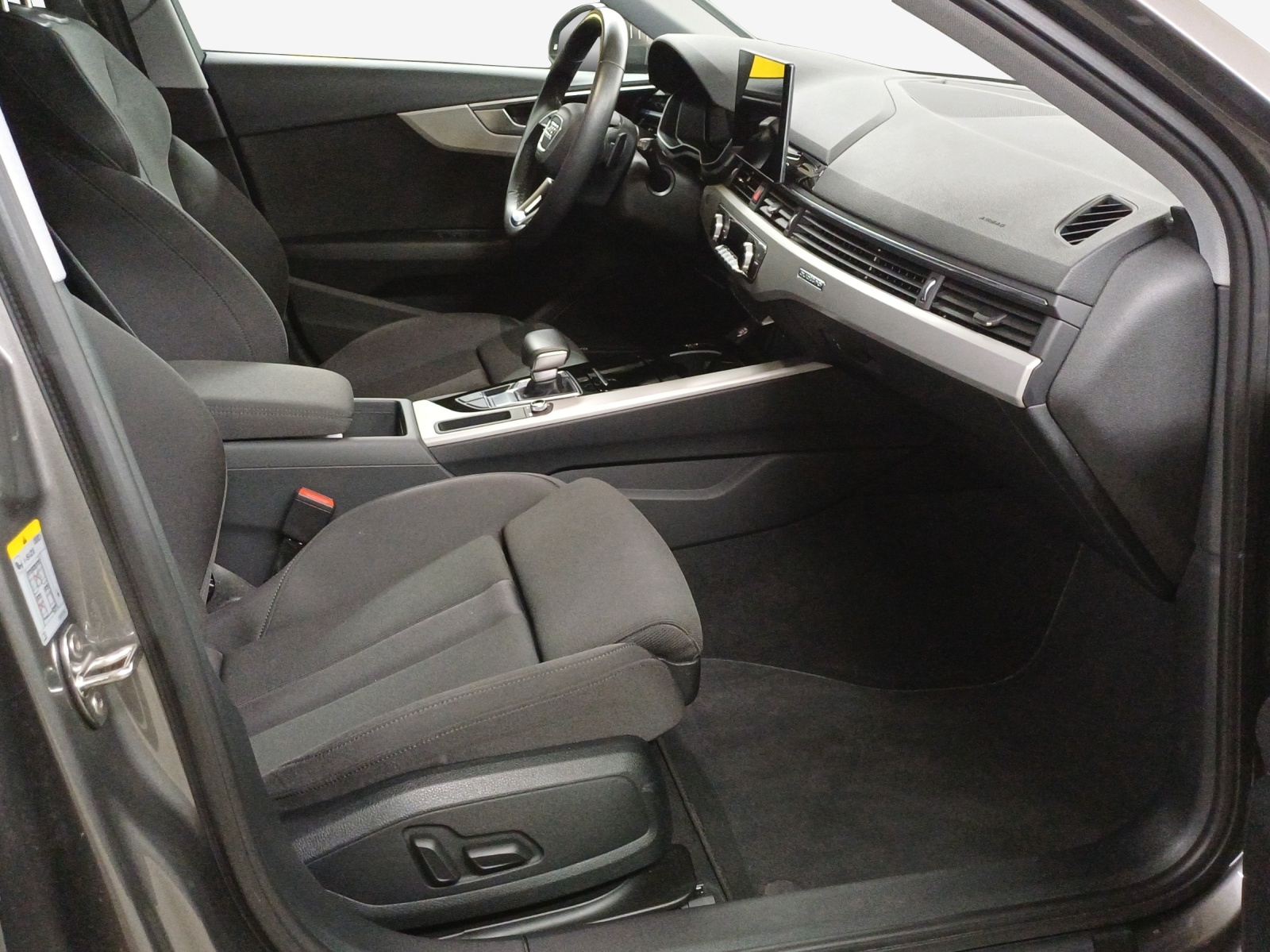 AUDI A4 Avant 40 TDI advanced quattro S-tronic-image-13