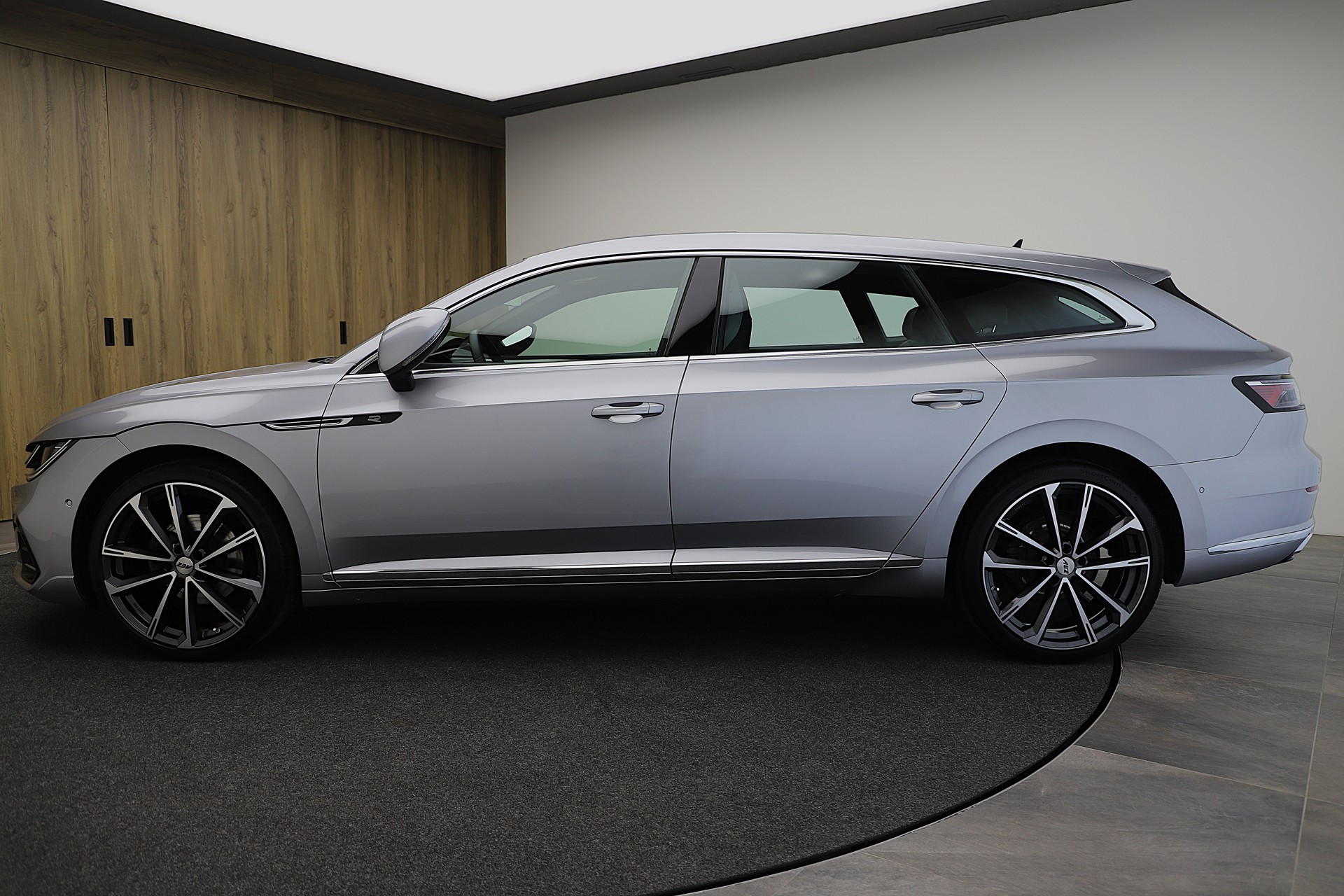 VW Arteon SB 1.4 TSI eHybrid R-Line DSG-image-2