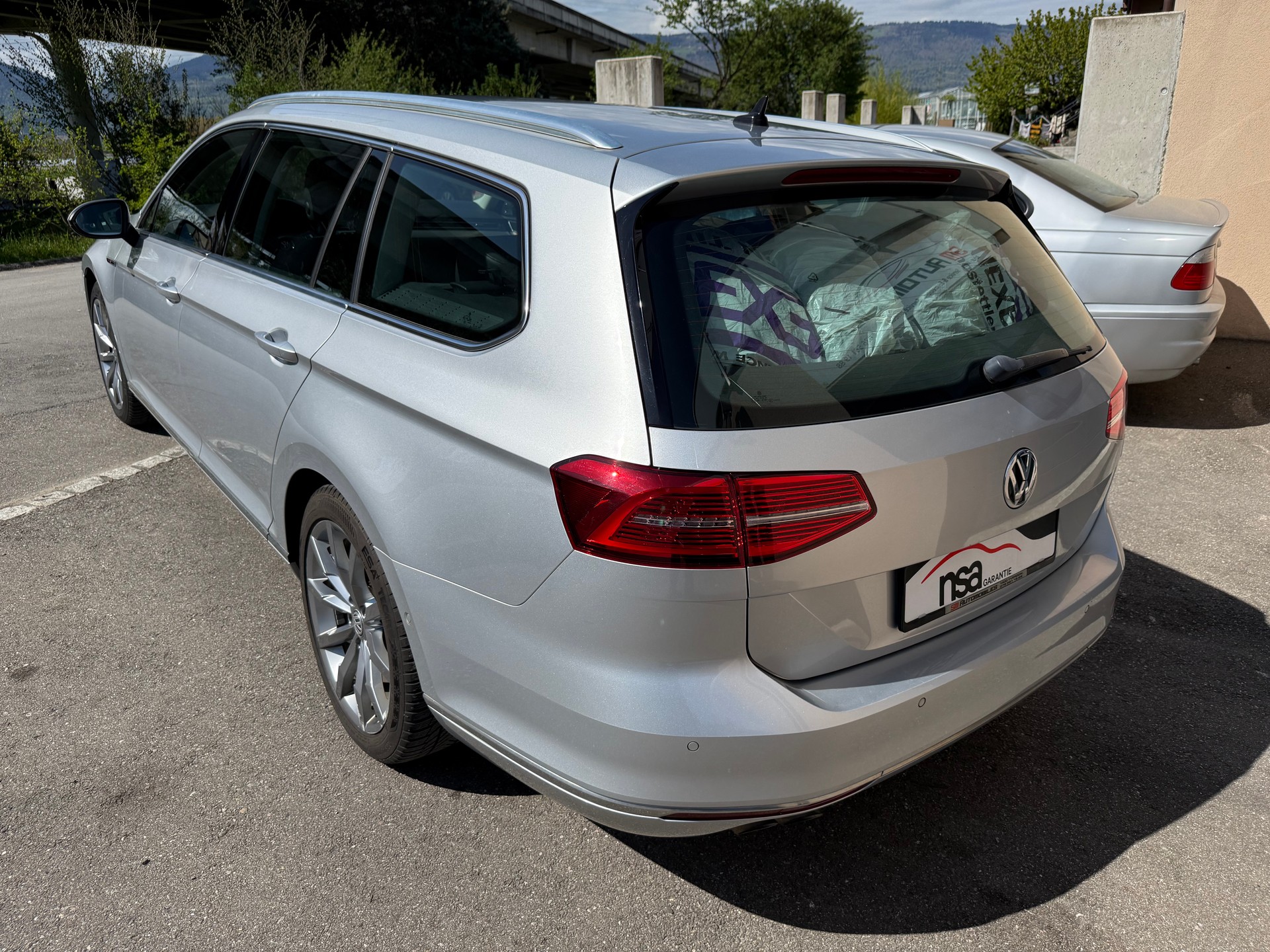 VW Passat Variant 2.0 TDI BMT Highline DSG 4Motion-image-7