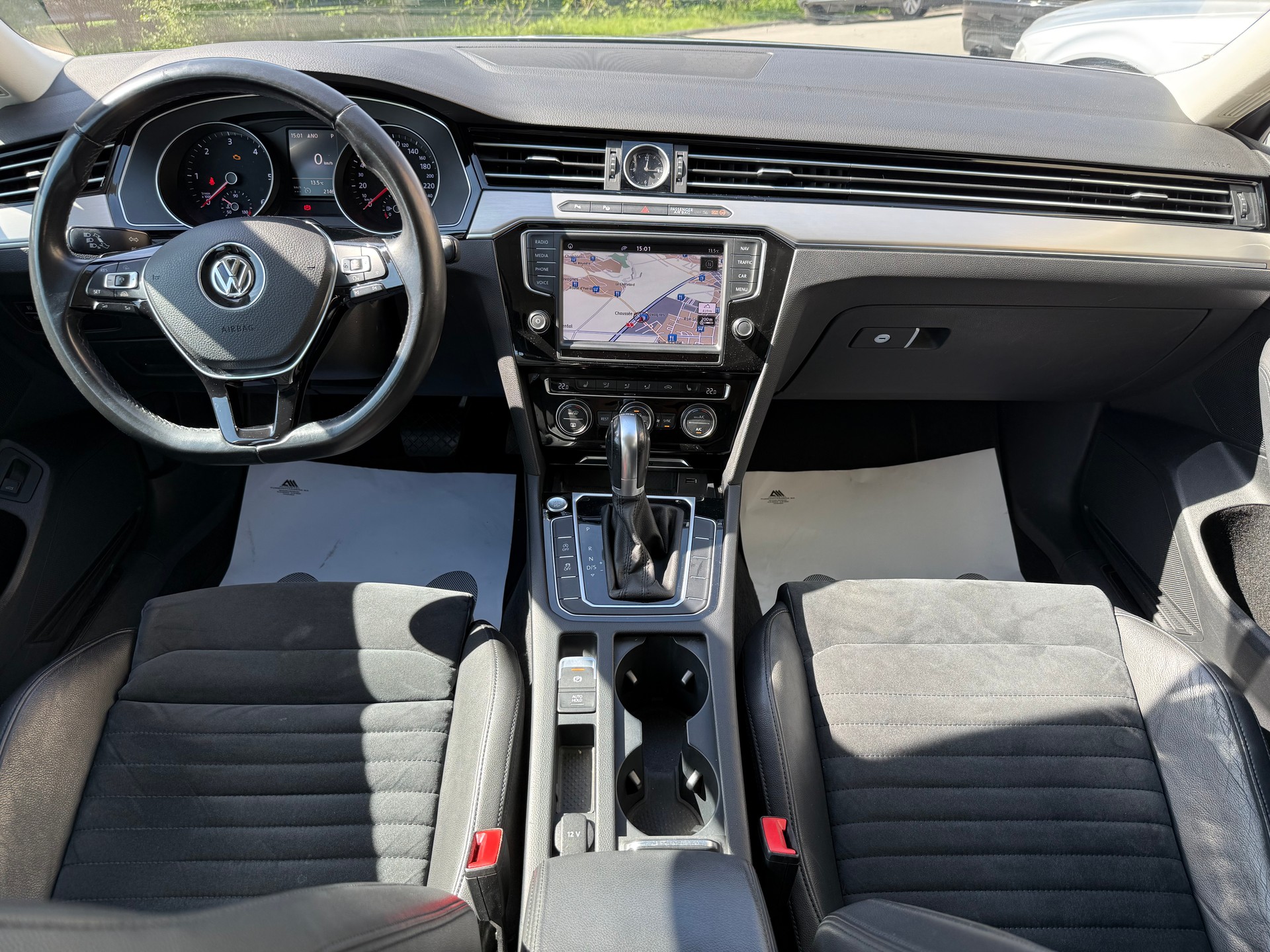 VW Passat Variant 2.0 TDI BMT Highline DSG 4Motion-image-11