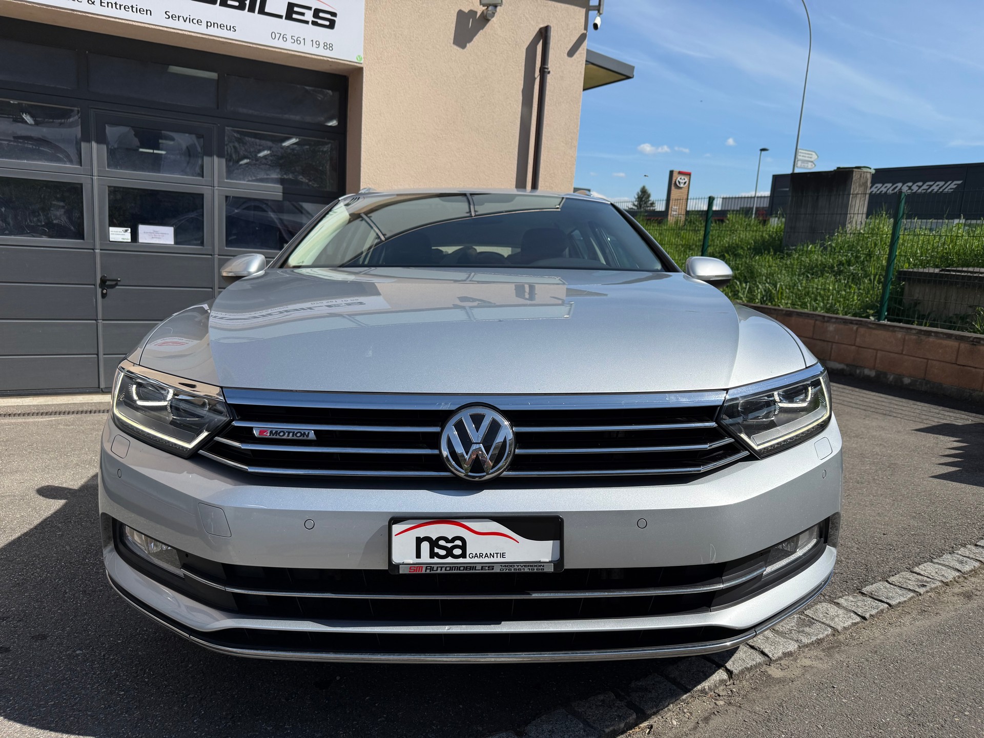 VW Passat Variant 2.0 TDI BMT Highline DSG 4Motion-image-2