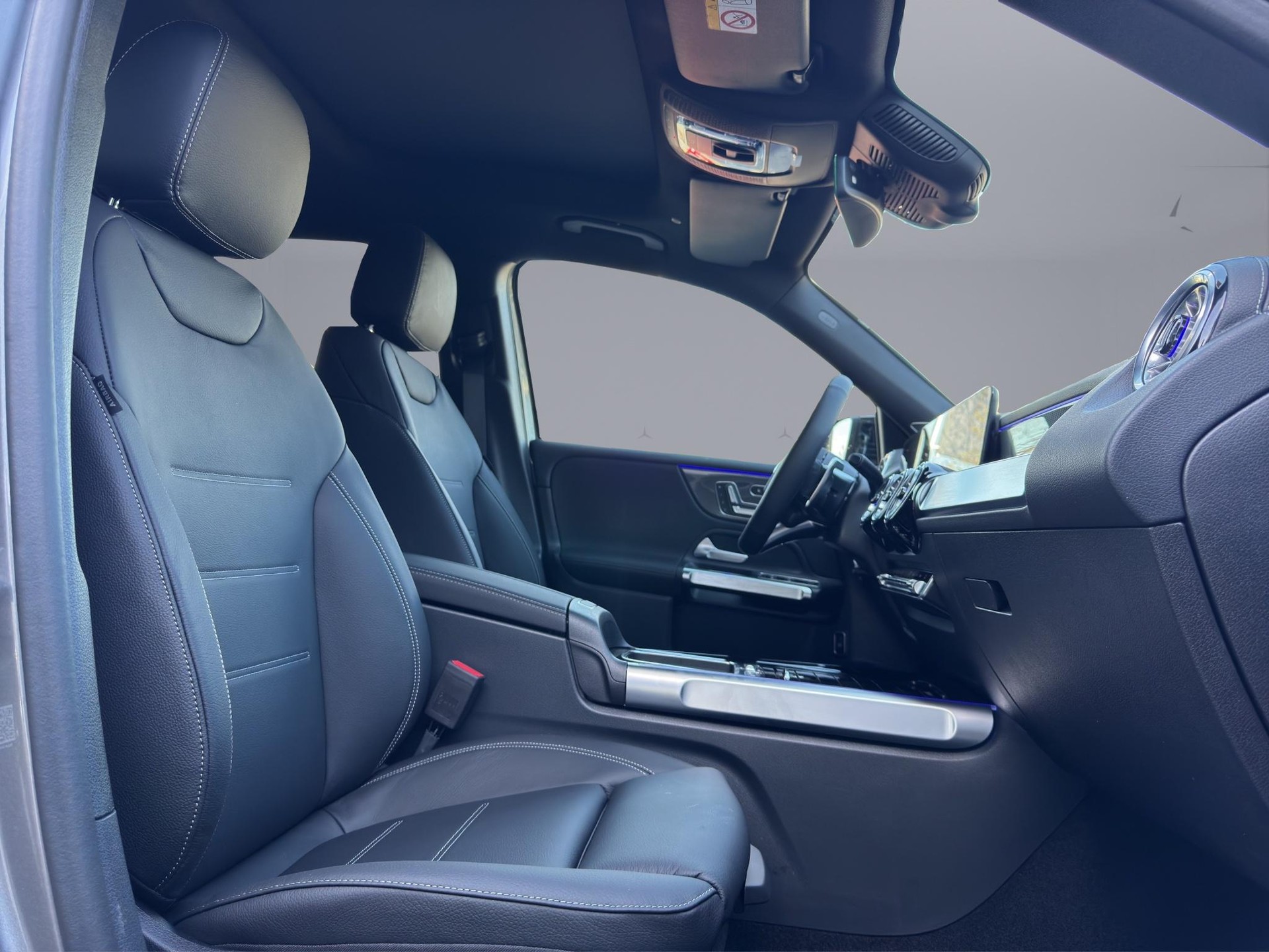 MERCEDES-BENZ GLB 35 AMG 4matic-image-13