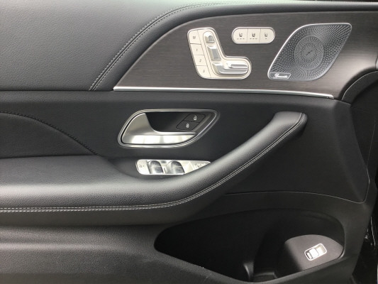MERCEDES-BENZ GLE 300 d 4Matic-image-9