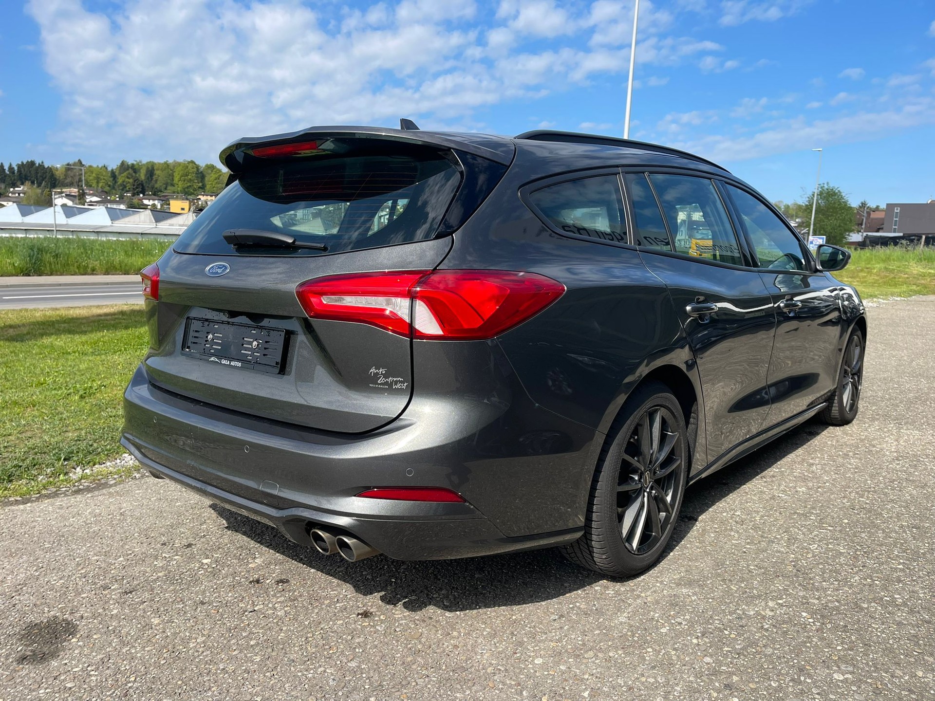 FORD Focus 2.0 TDCi ST Line Automatic-image-4