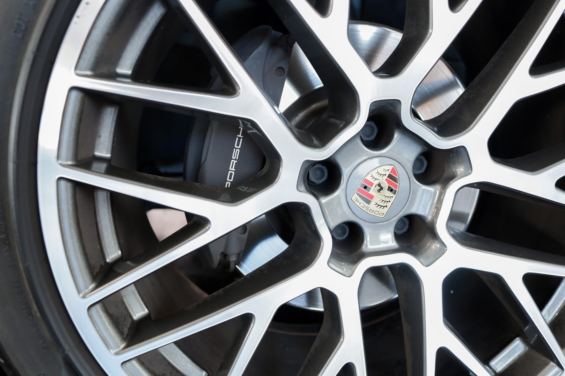 PORSCHE Macan PDK-image-19