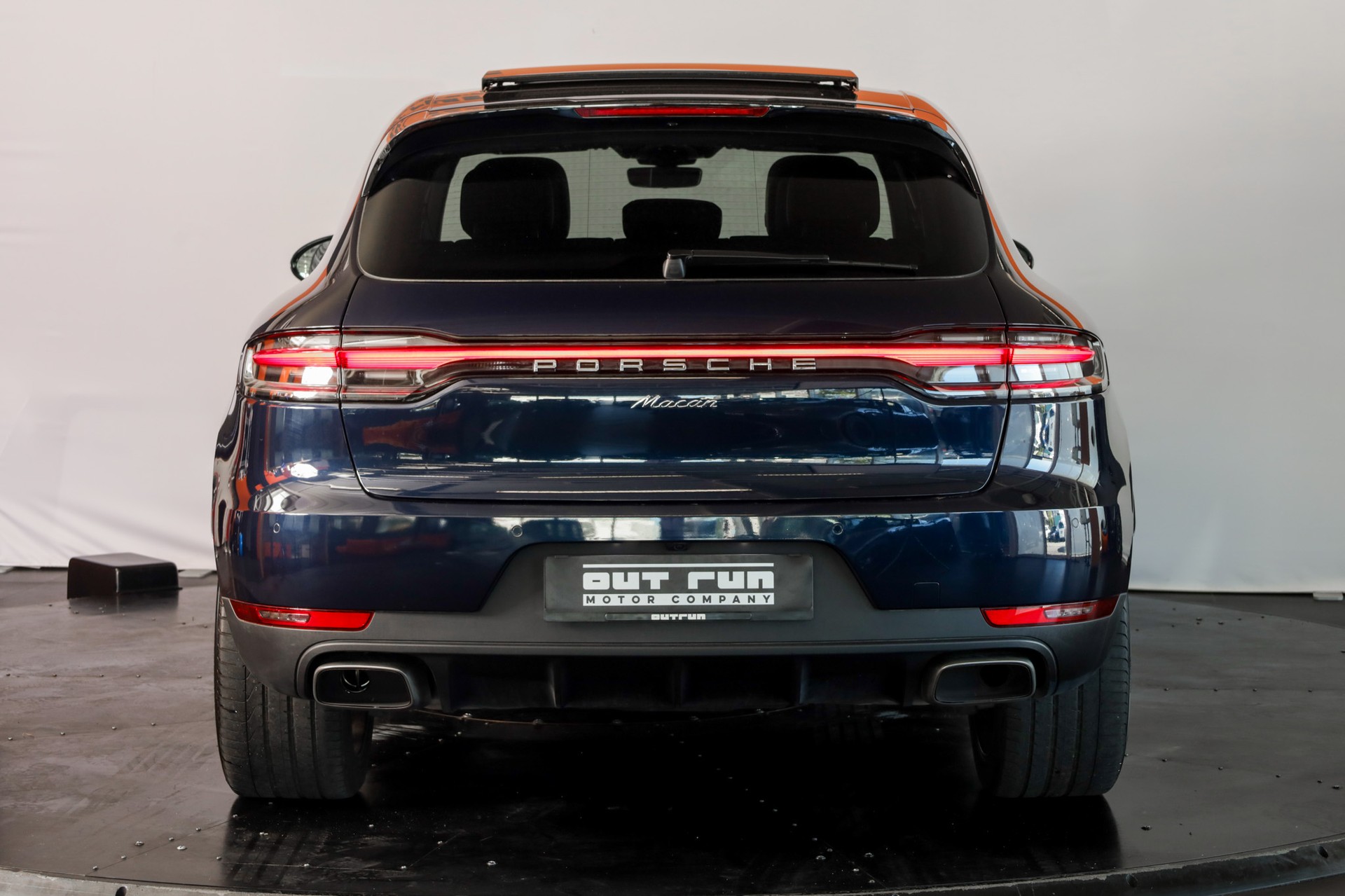 PORSCHE Macan PDK-image-3