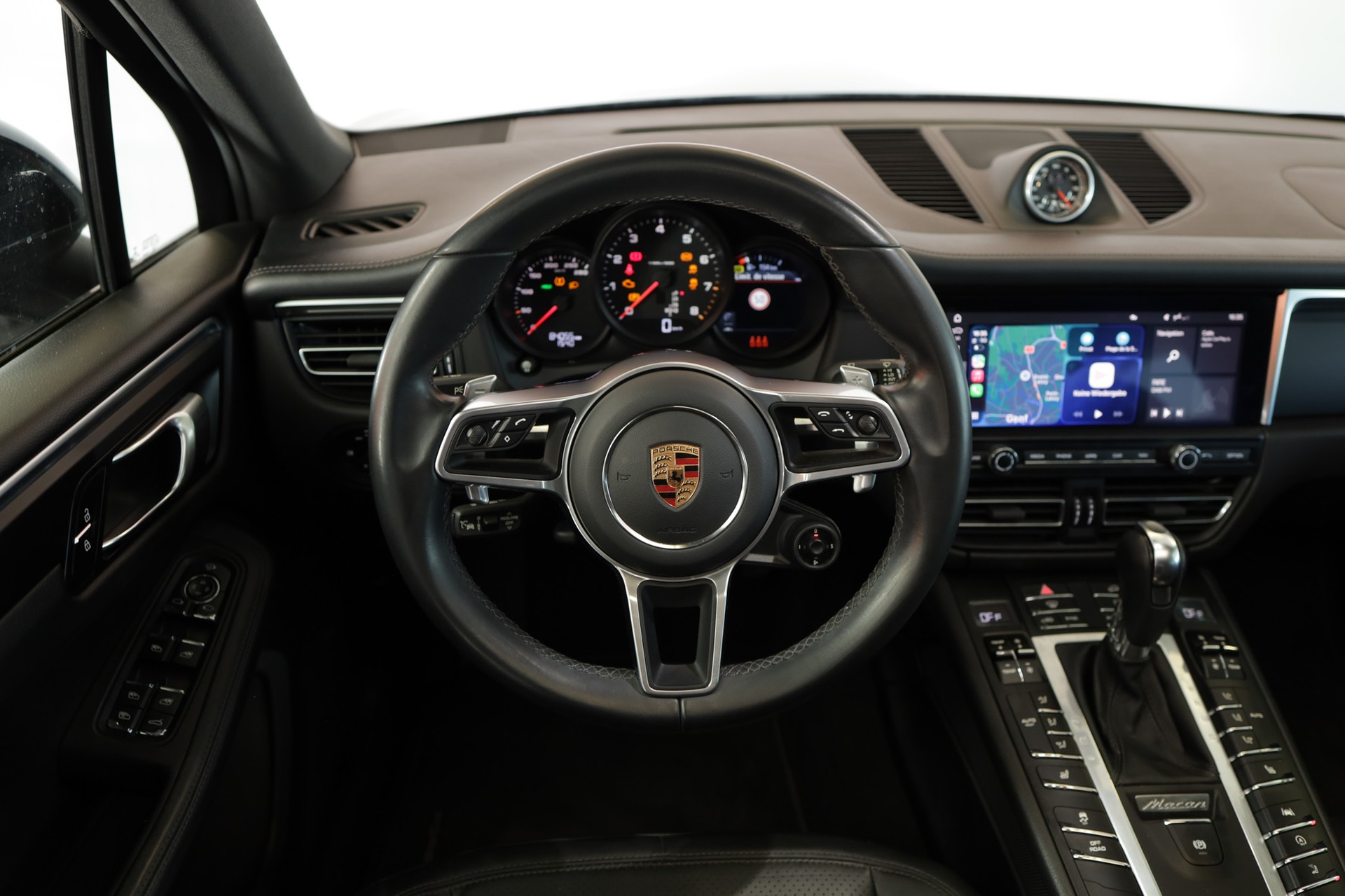 PORSCHE Macan PDK-image-15