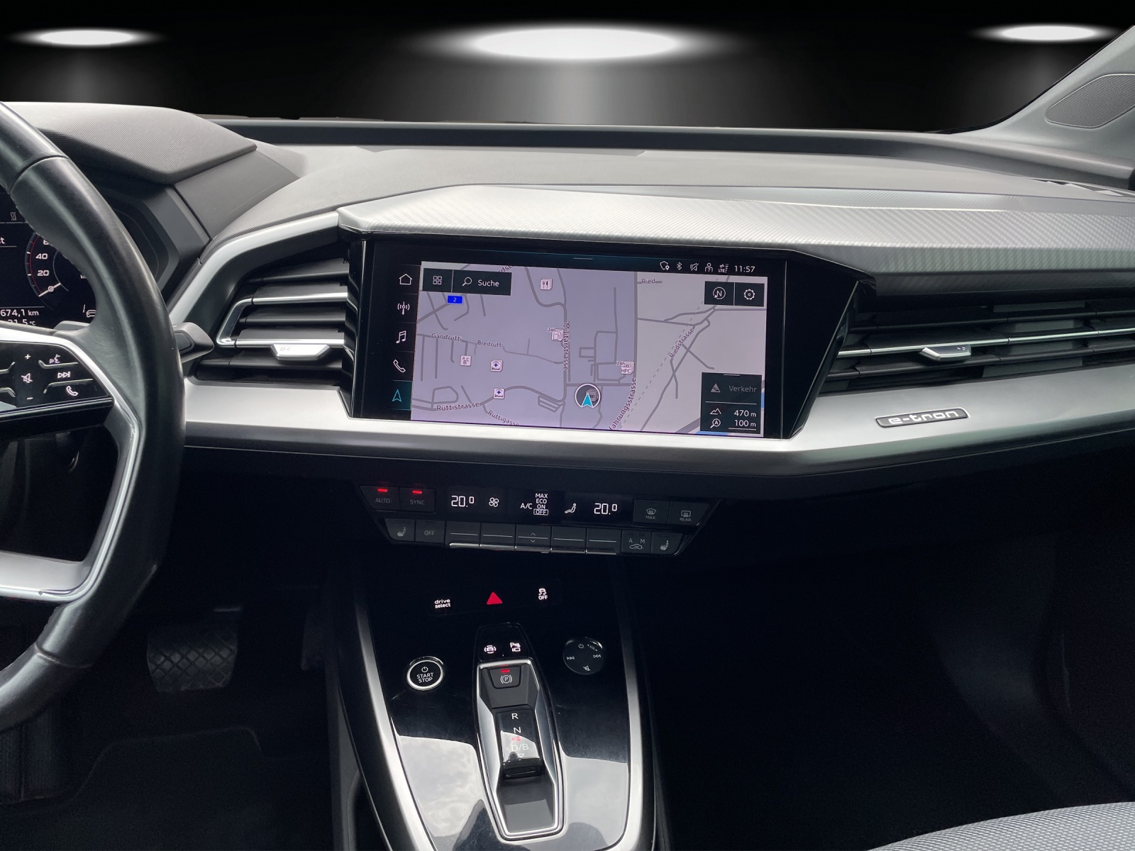AUDI Q4 e-tron 45 quattro-image-11