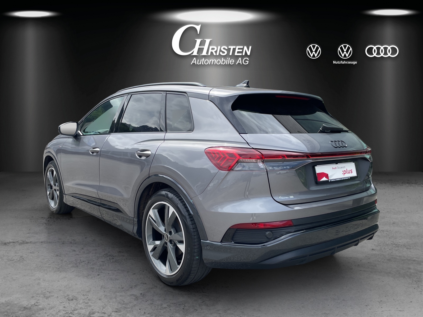 AUDI Q4 e-tron 45 quattro-image-3