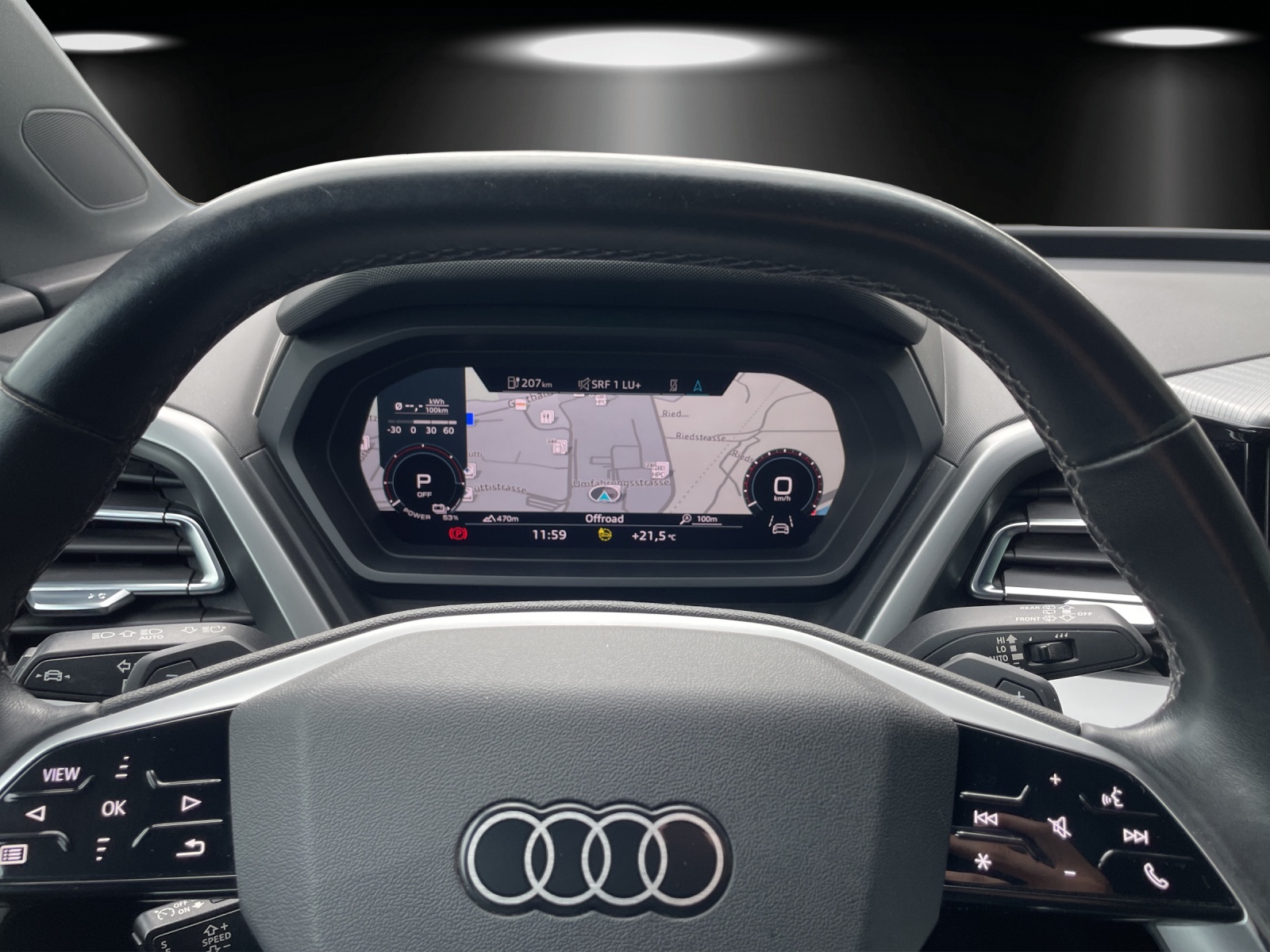AUDI Q4 e-tron 45 quattro-image-12