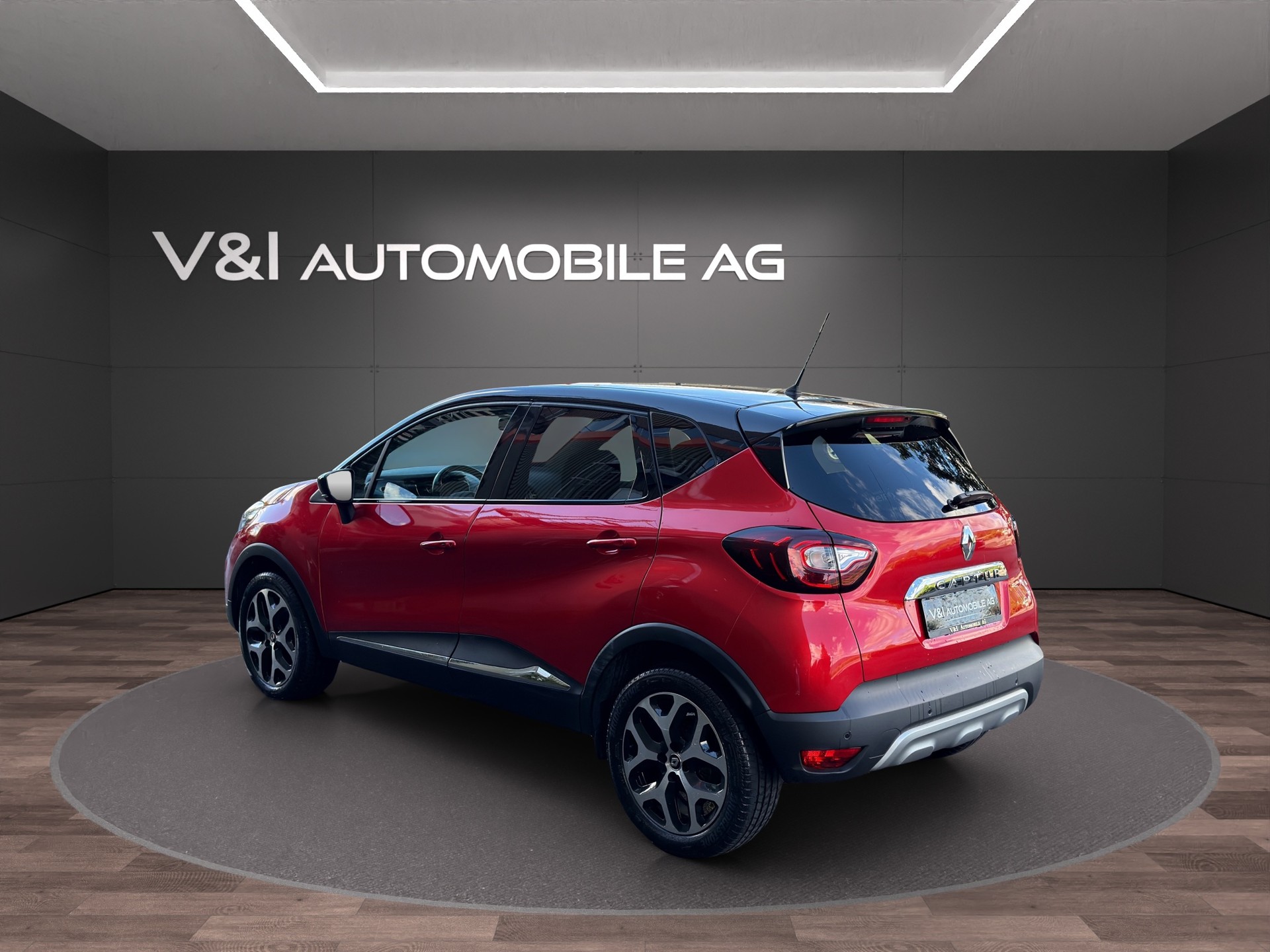 RENAULT Captur 1.2 T 16V Intens-showroom-element-3