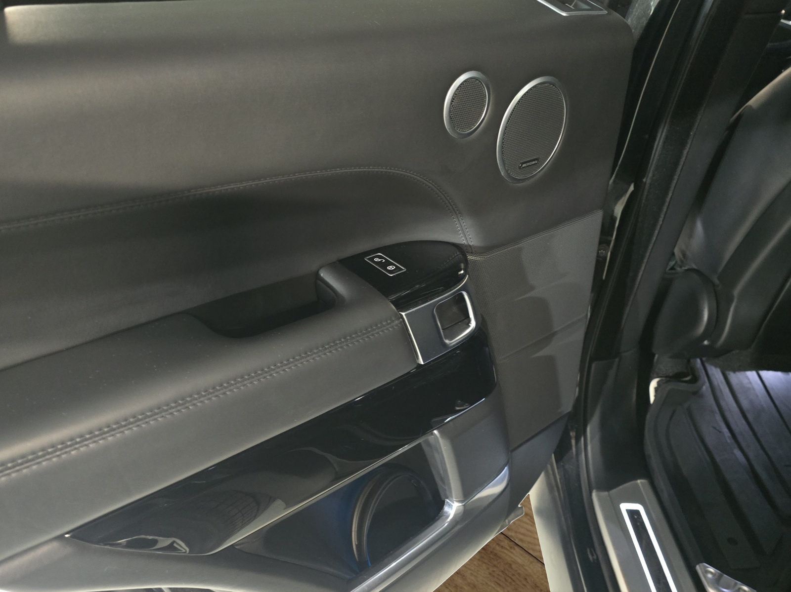 LAND ROVER Range Rover 5.0 V8 SC Autobiography Automatic-image-23