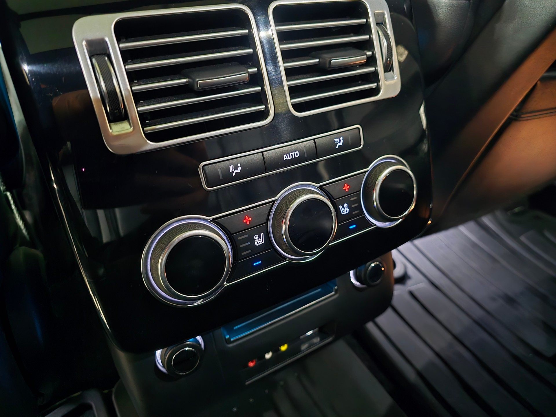 LAND ROVER Range Rover 5.0 V8 SC Autobiography Automatic-image-21