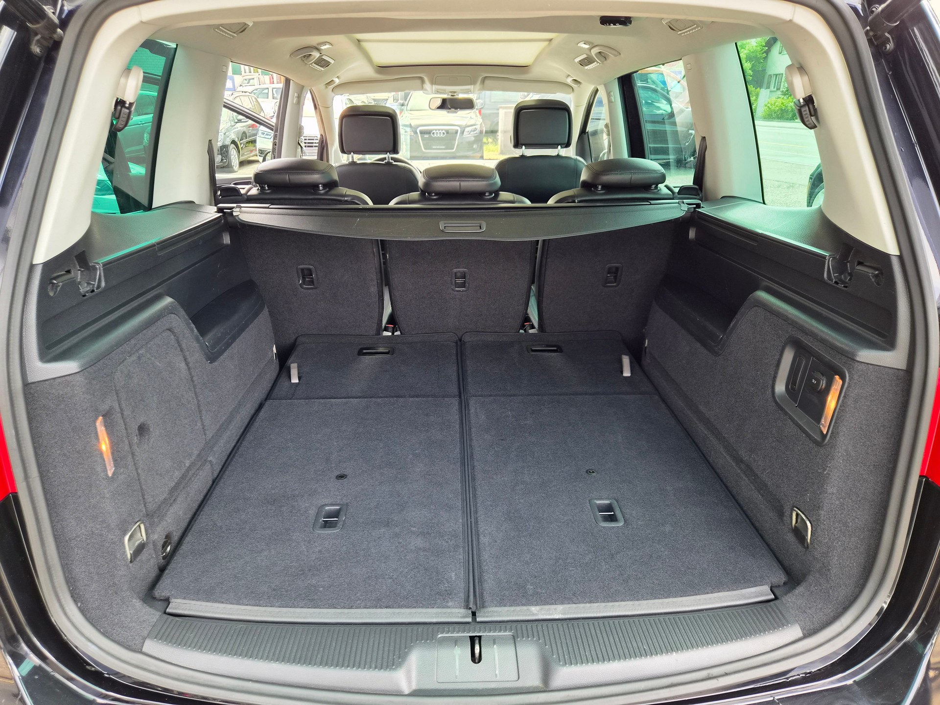 SEAT Alhambra 2.0 TDI Style 4x4 Ausführung 7 Sitzplätze-image-13