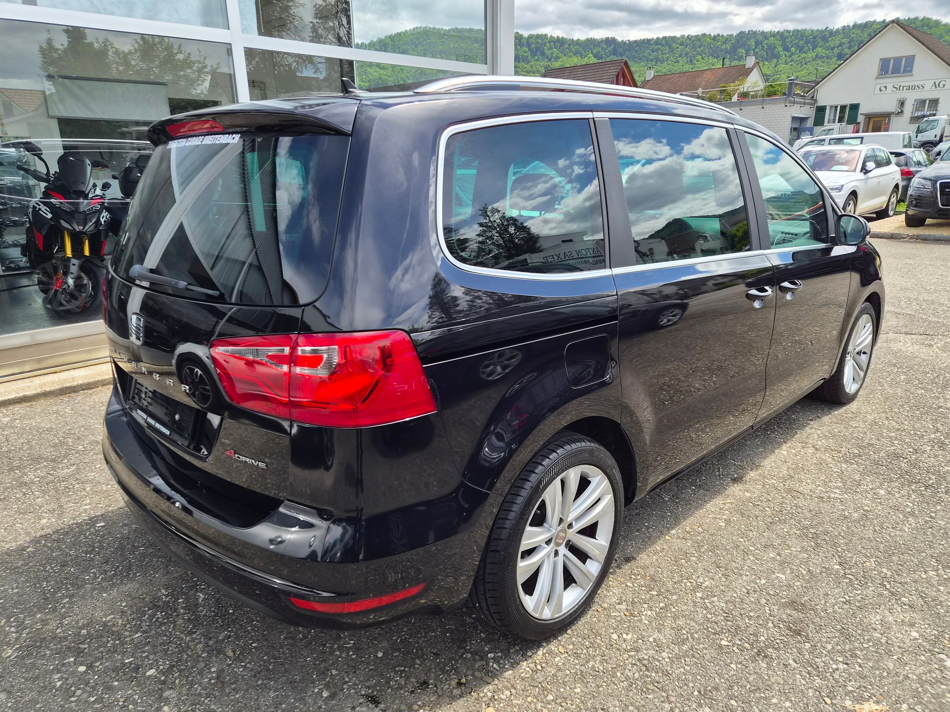 SEAT Alhambra 2.0 TDI Style 4x4 Ausführung 7 Sitzplätze-image-5
