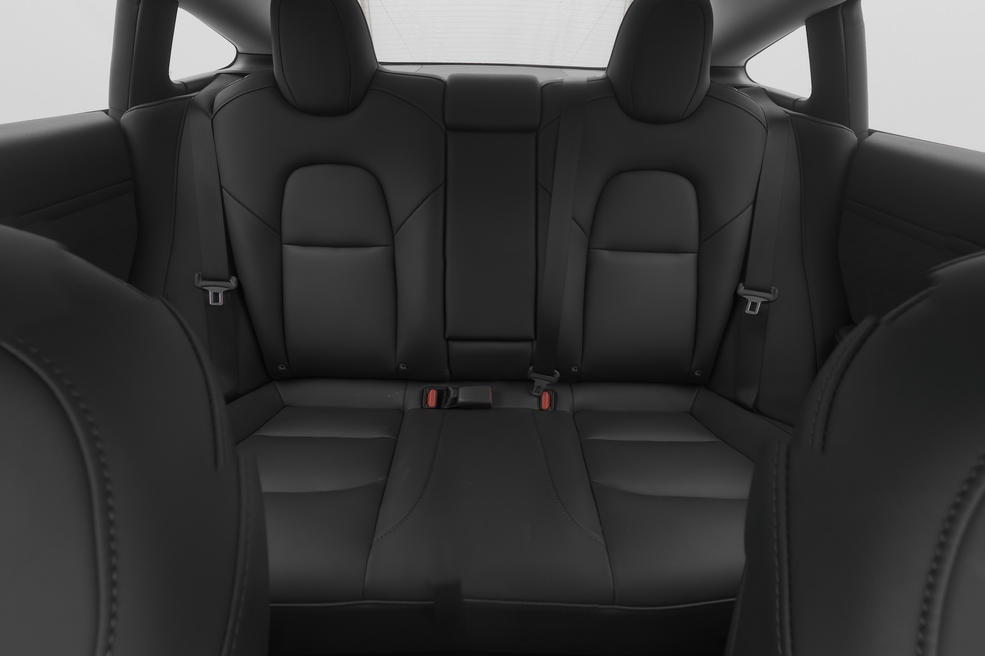 TESLA Model 3 Long Range All-Wheel Drive-image-7