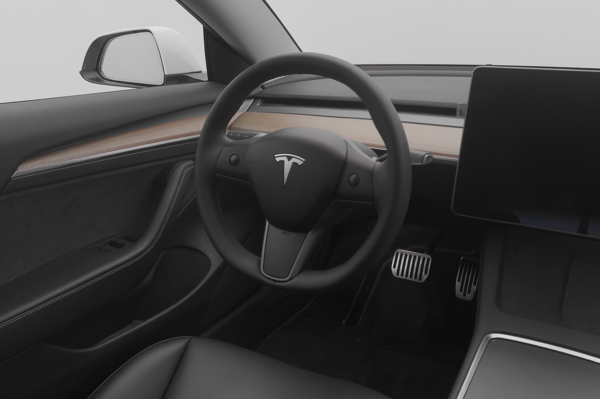 TESLA Model 3 Long Range All-Wheel Drive-image-6