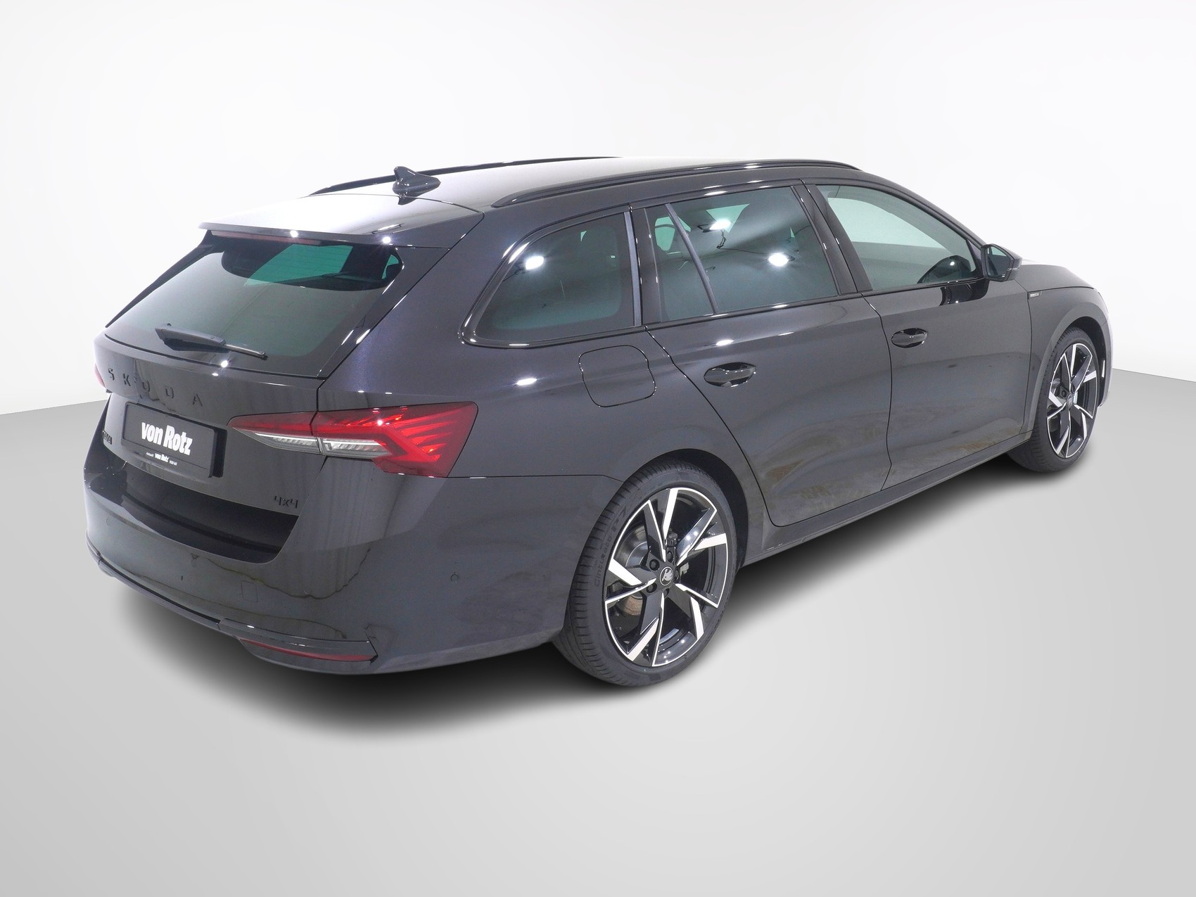 SKODA Octavia 2.0 TSI SportLine 4x4 DSG-image-5
