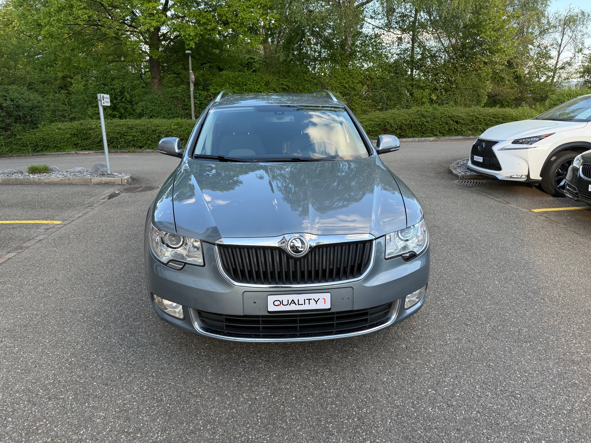 SKODA Superb Combi 2.0 TDi Comfort-image-1