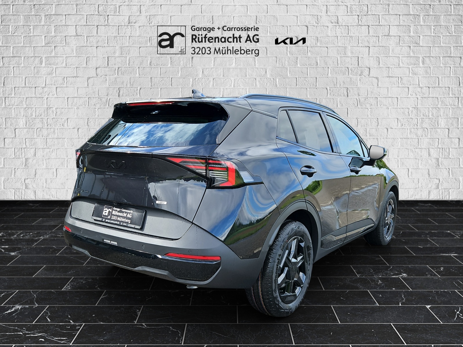 KIA Sportage 1.6 T-GDi Hybrid Black Edition-showroom-element-1