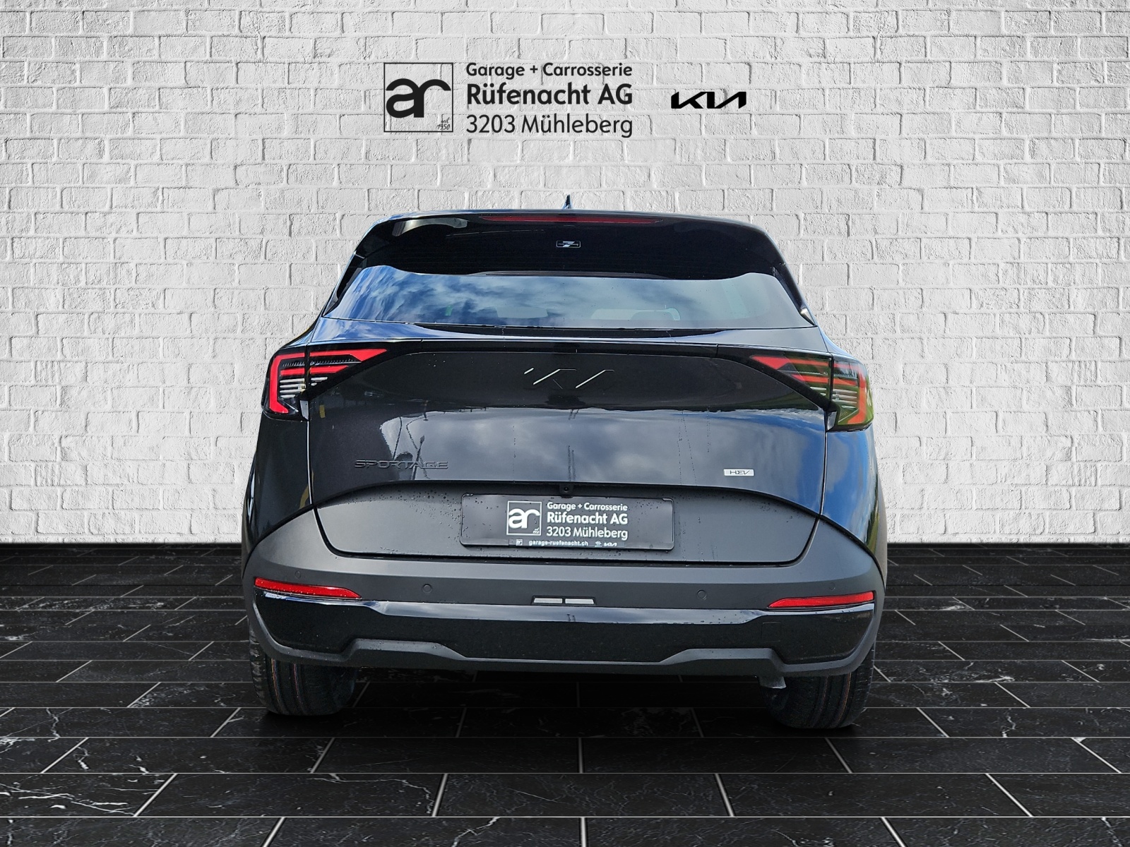 KIA Sportage 1.6 T-GDi Hybrid Black Edition-showroom-element-3