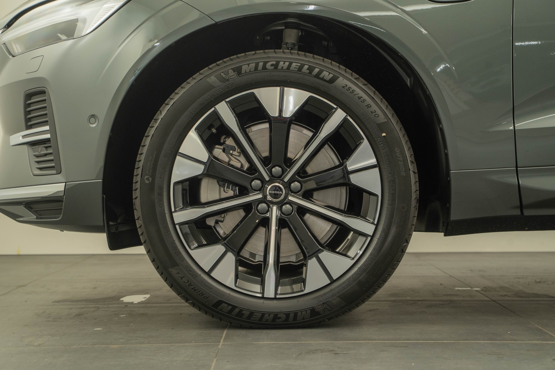 VOLVO XC60 2.0 T8 TE Ultra Bright eAWD-image-14