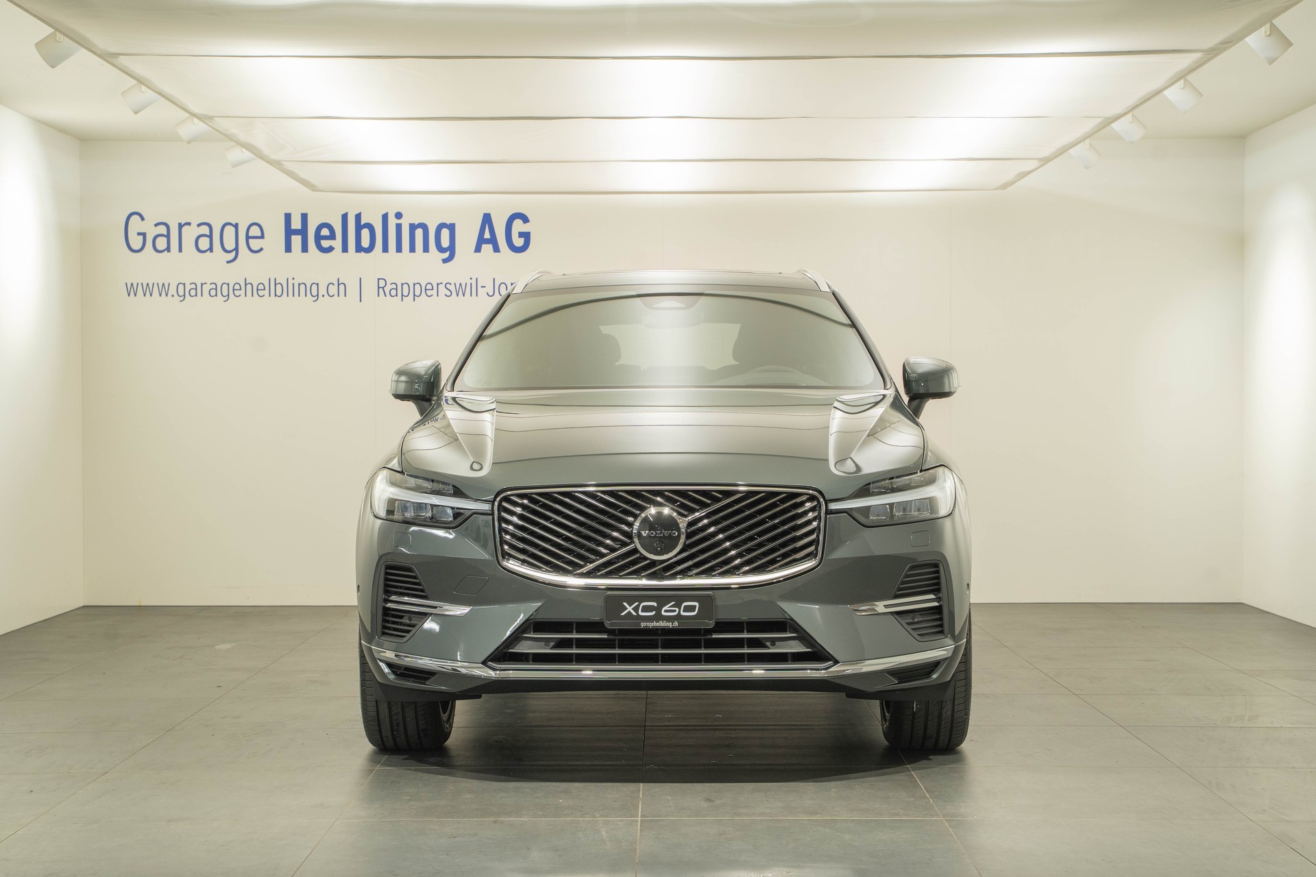 VOLVO XC60 2.0 T8 TE Ultra Bright eAWD-showroom-element-1