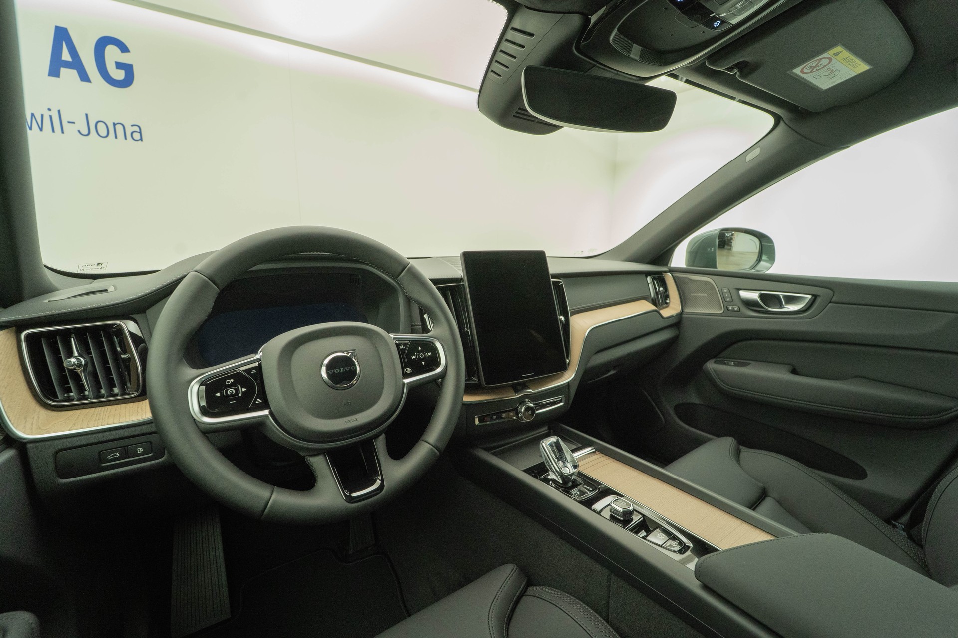 VOLVO XC60 2.0 T8 TE Ultra Bright eAWD-image-6