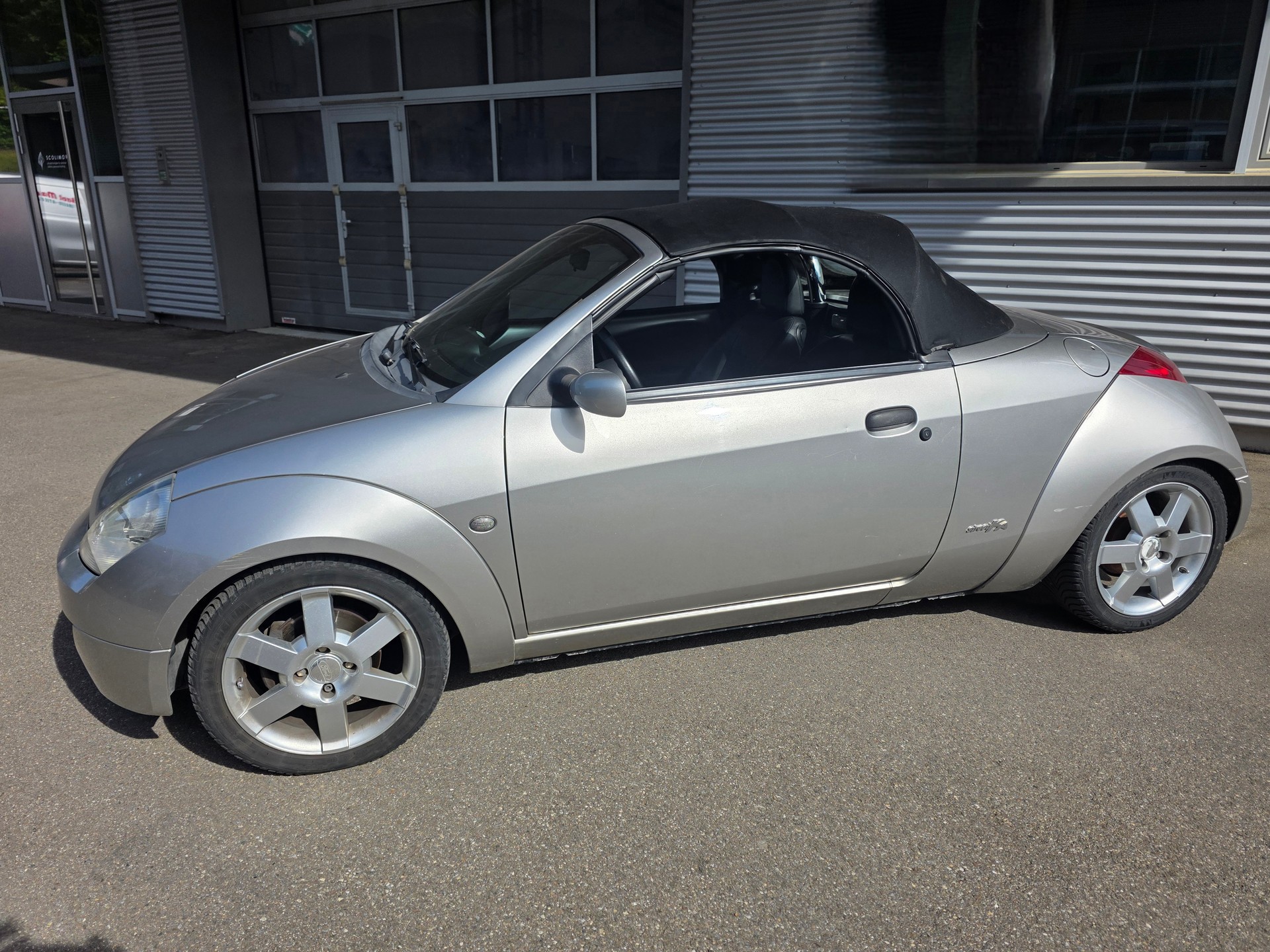 FORD STREETKA-showroom-element-2