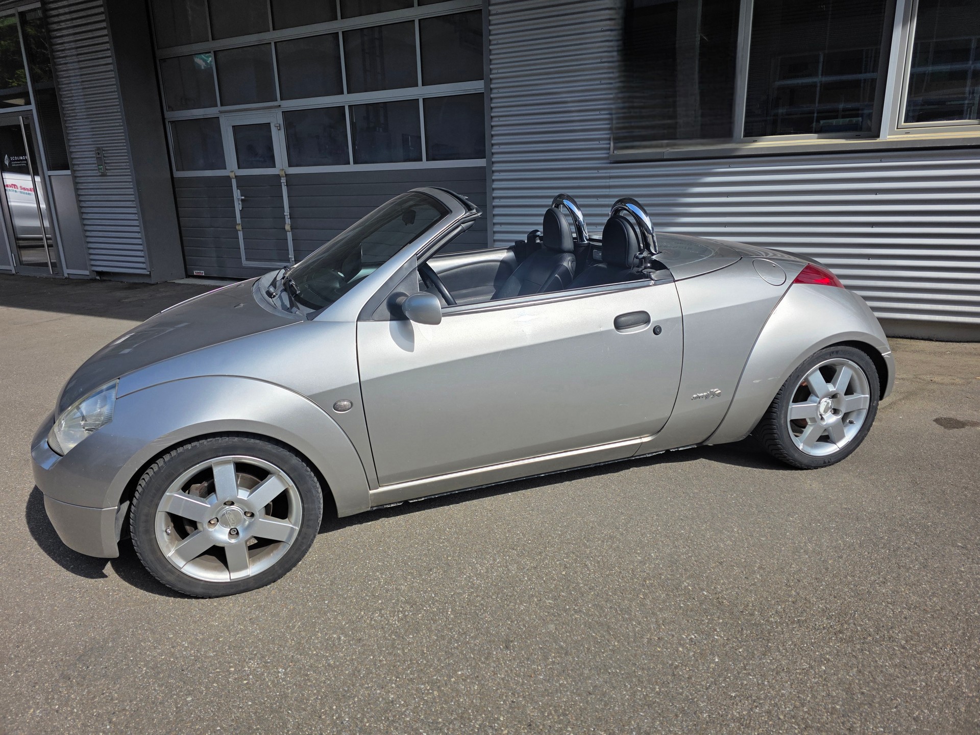 FORD STREETKA-showroom-element-3