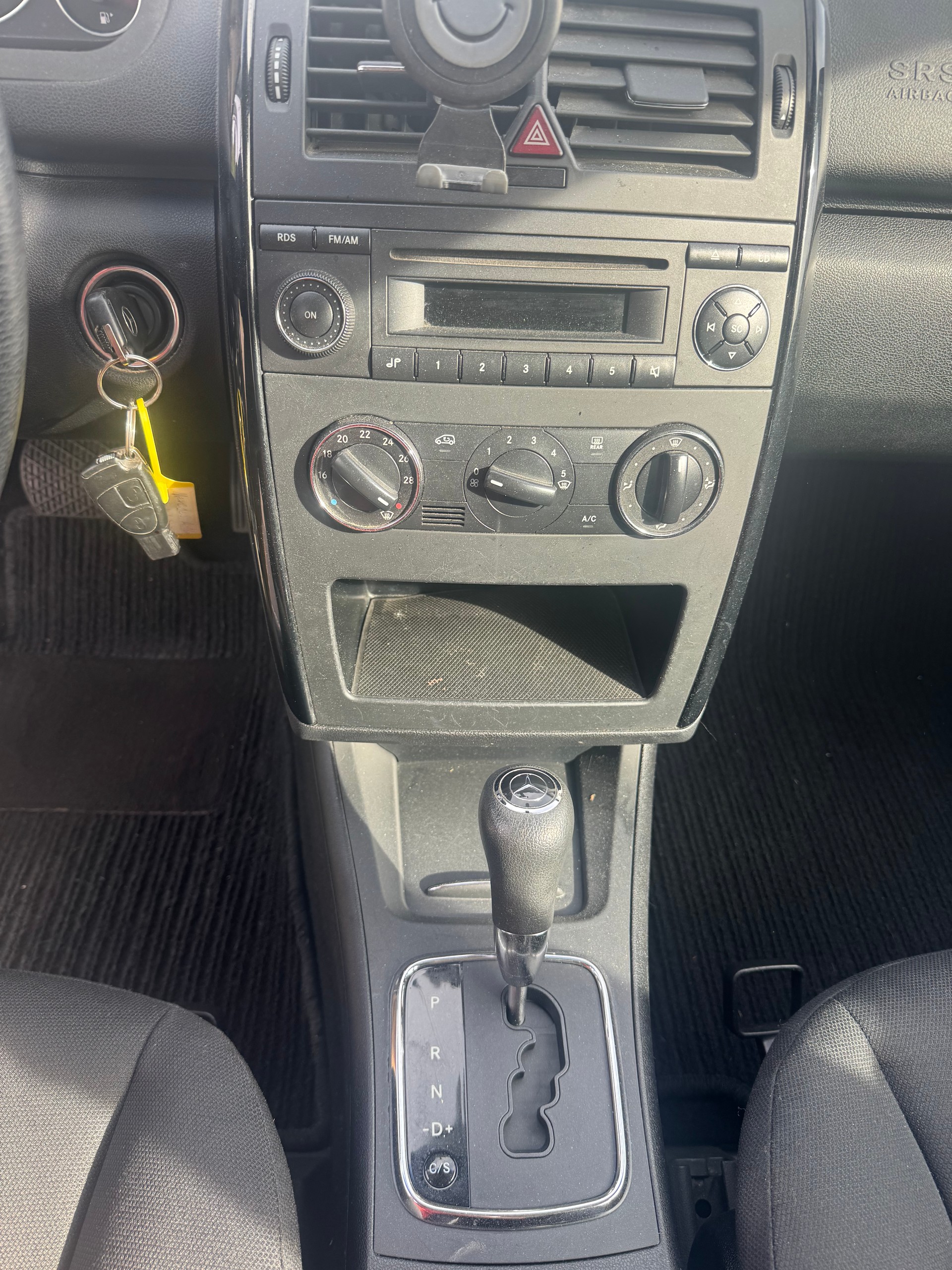 MERCEDES-BENZ A 170 automatic-image-7